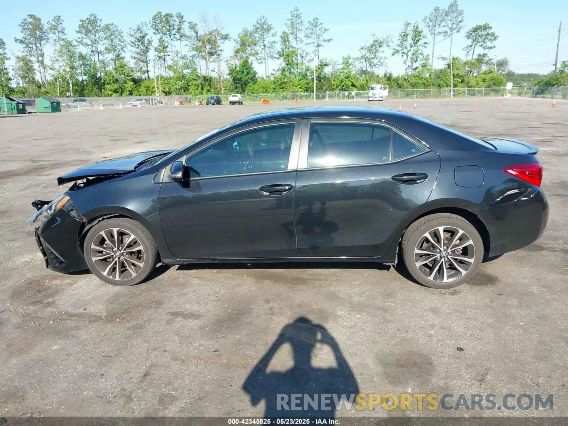 14 Photograph of a damaged car 2T1BURHE9KC226001 TOYOTA COROLLA 2019