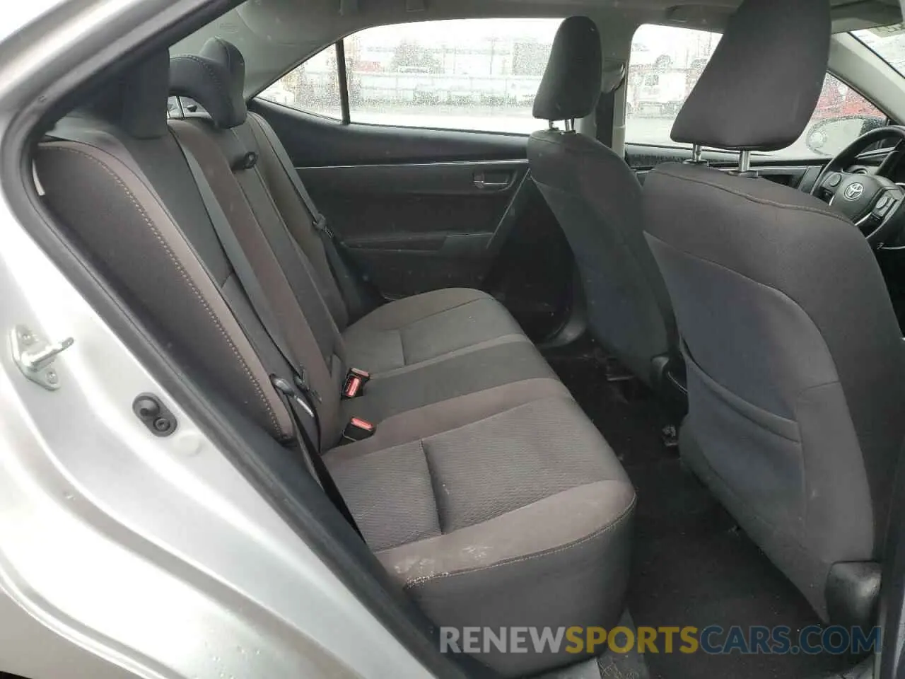 10 Photograph of a damaged car 2T1BURHE9KC228475 TOYOTA COROLLA 2019