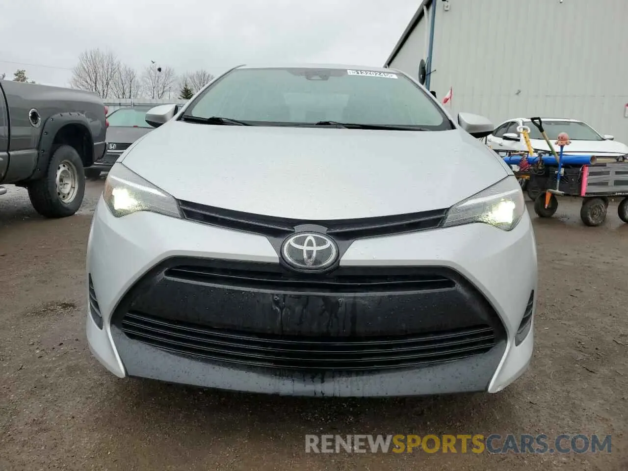 5 Photograph of a damaged car 2T1BURHE9KC228475 TOYOTA COROLLA 2019