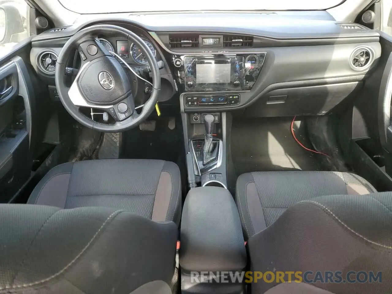 8 Photograph of a damaged car 2T1BURHE9KC228475 TOYOTA COROLLA 2019