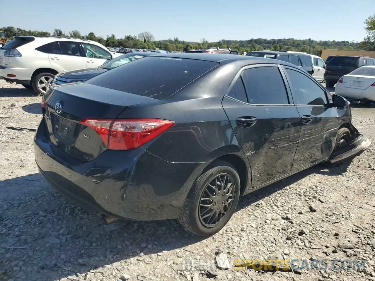 3 Photograph of a damaged car 2T1BURHE9KC230081 TOYOTA COROLLA 2019
