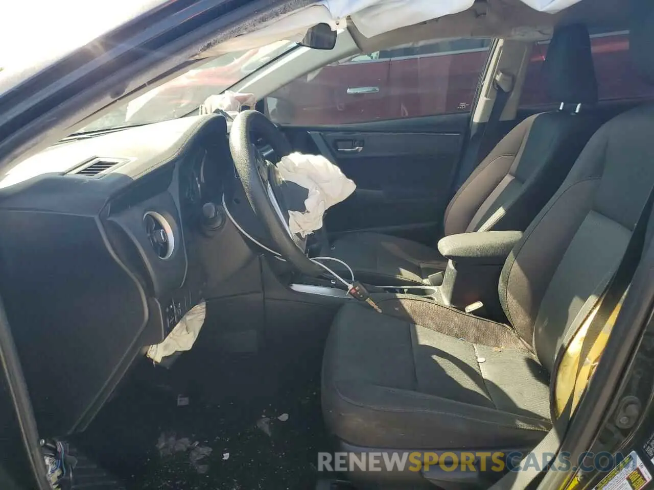 7 Photograph of a damaged car 2T1BURHE9KC230081 TOYOTA COROLLA 2019
