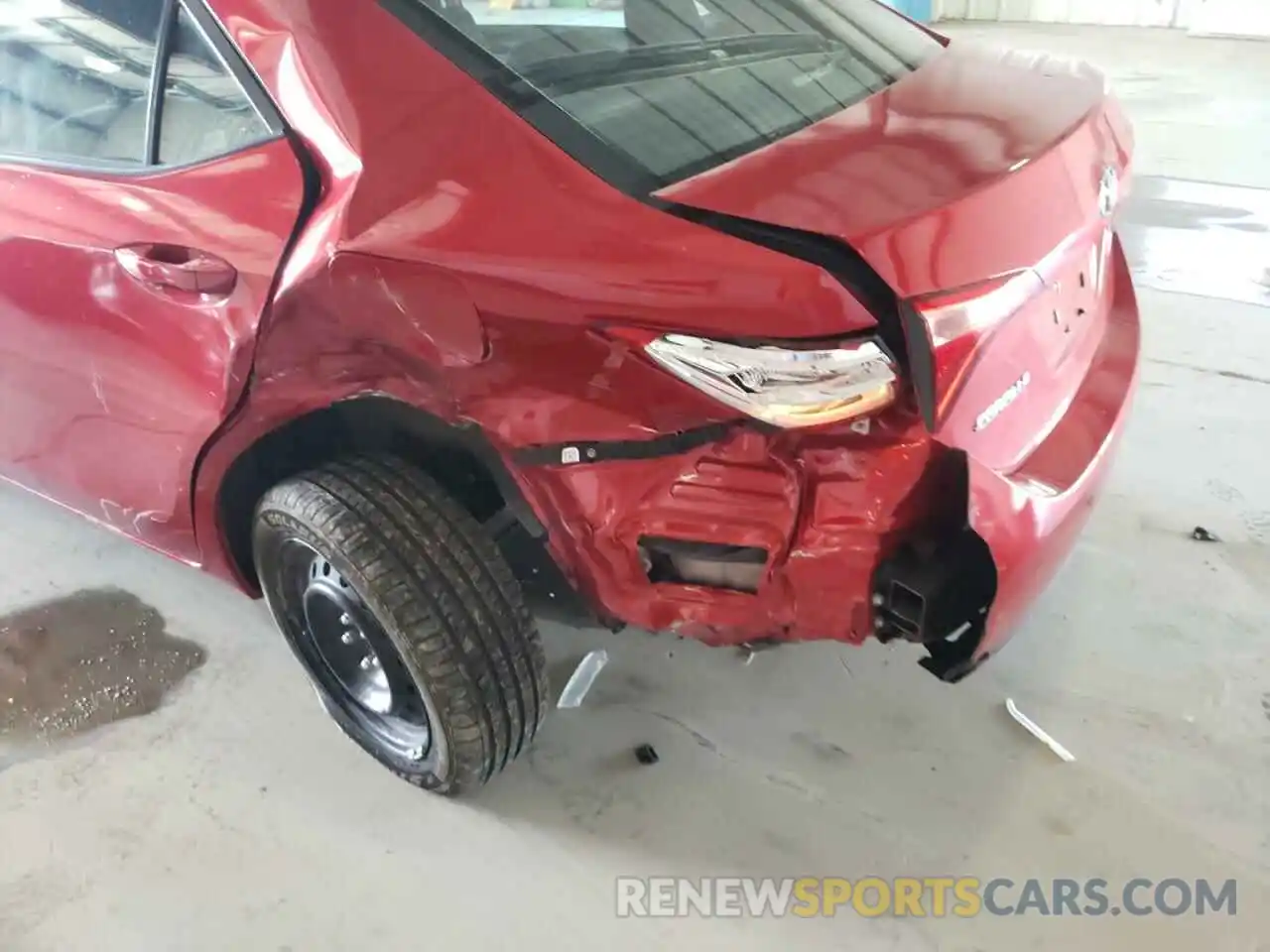 9 Photograph of a damaged car 2T1BURHE9KC236494 TOYOTA COROLLA 2019