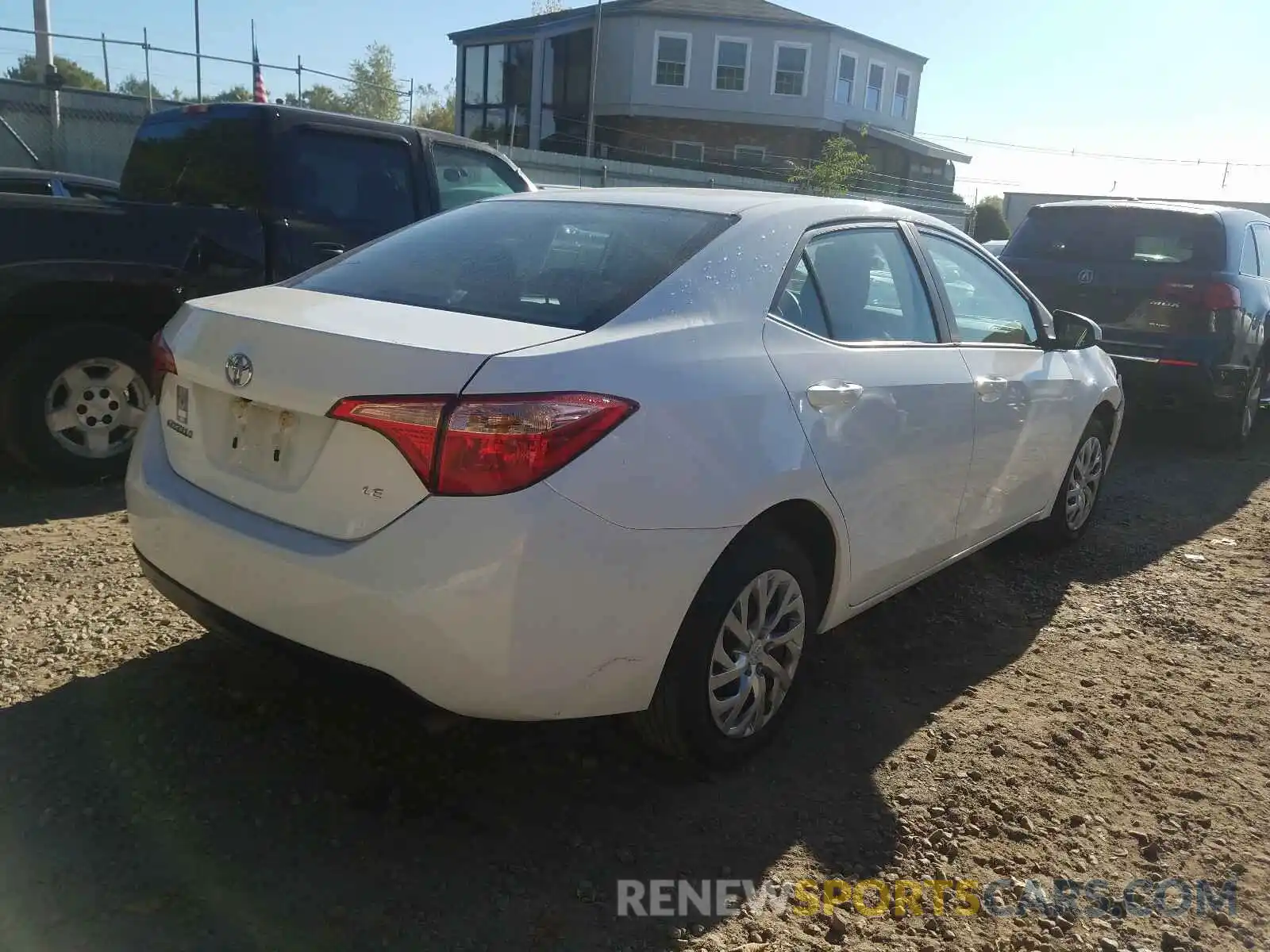 4 Photograph of a damaged car 2T1BURHE9KC237225 TOYOTA COROLLA 2019