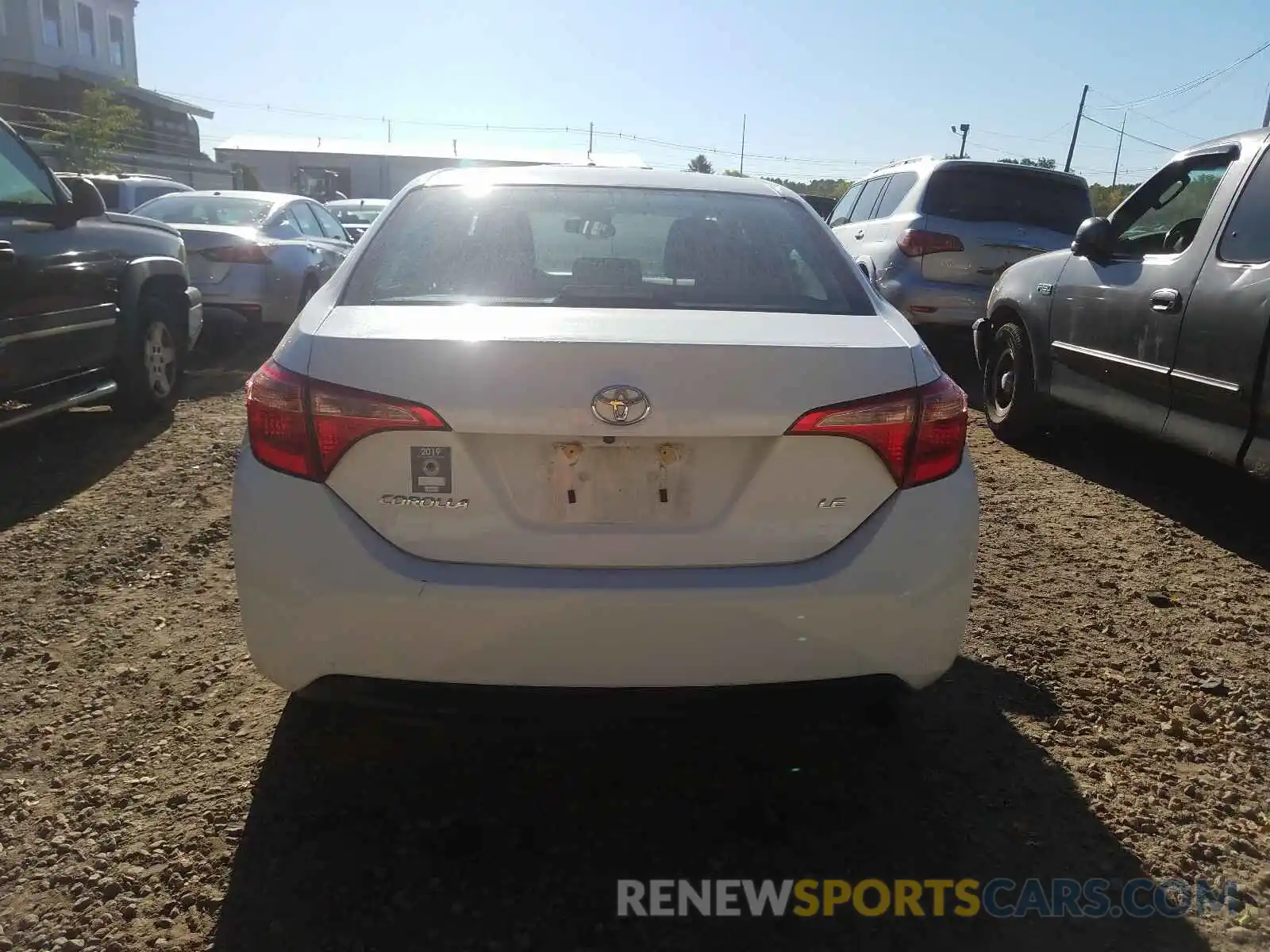 9 Photograph of a damaged car 2T1BURHE9KC237225 TOYOTA COROLLA 2019