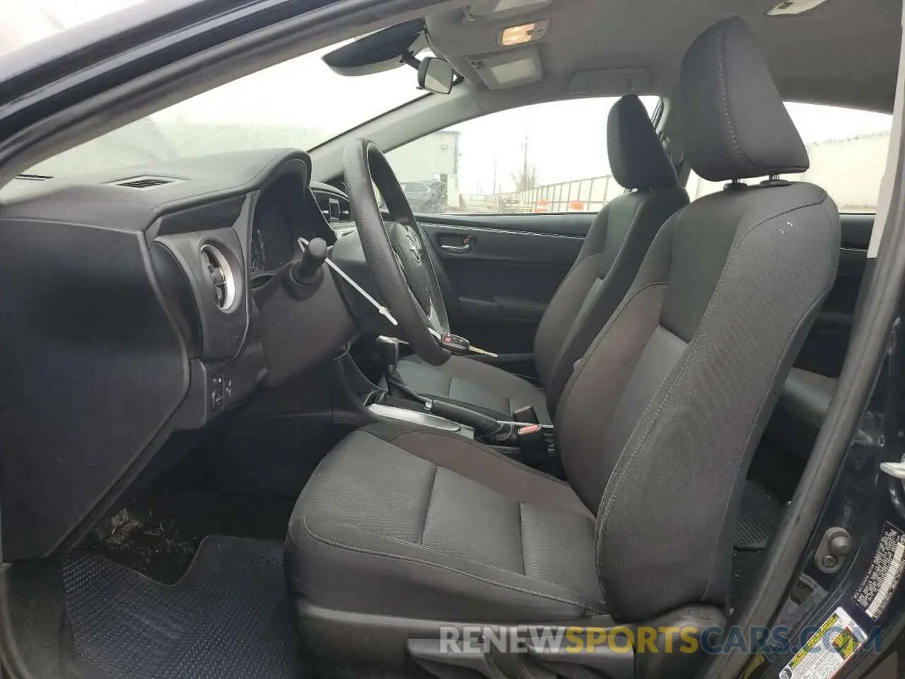 7 Photograph of a damaged car 2T1BURHE9KC237354 TOYOTA COROLLA 2019