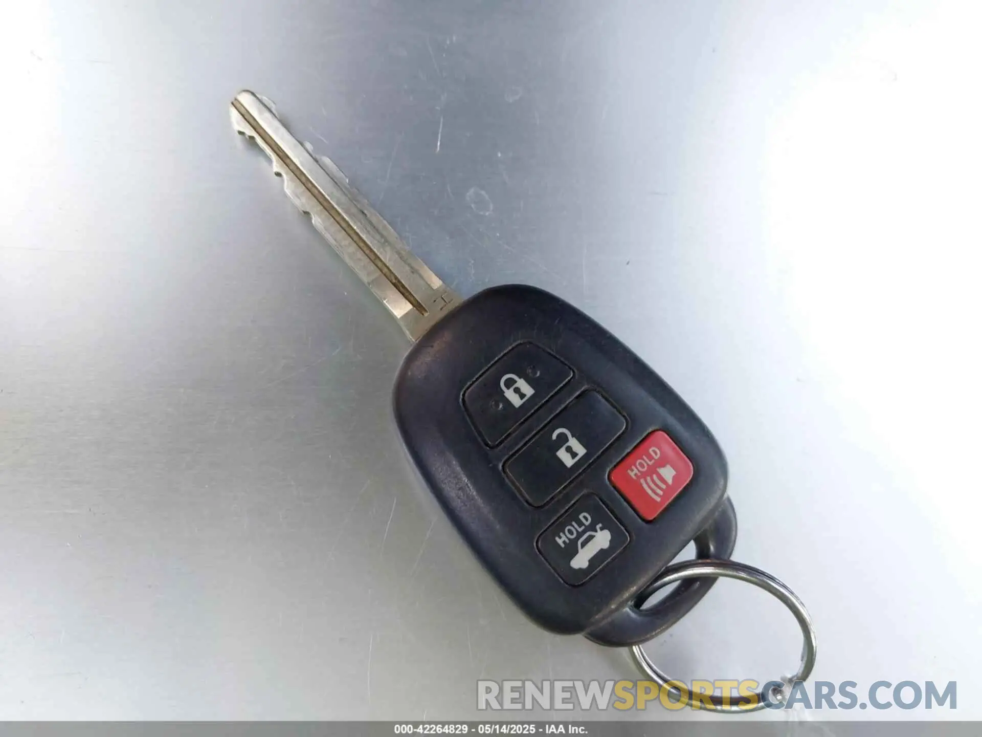11 Photograph of a damaged car 2T1BURHE9KC239122 TOYOTA COROLLA 2019