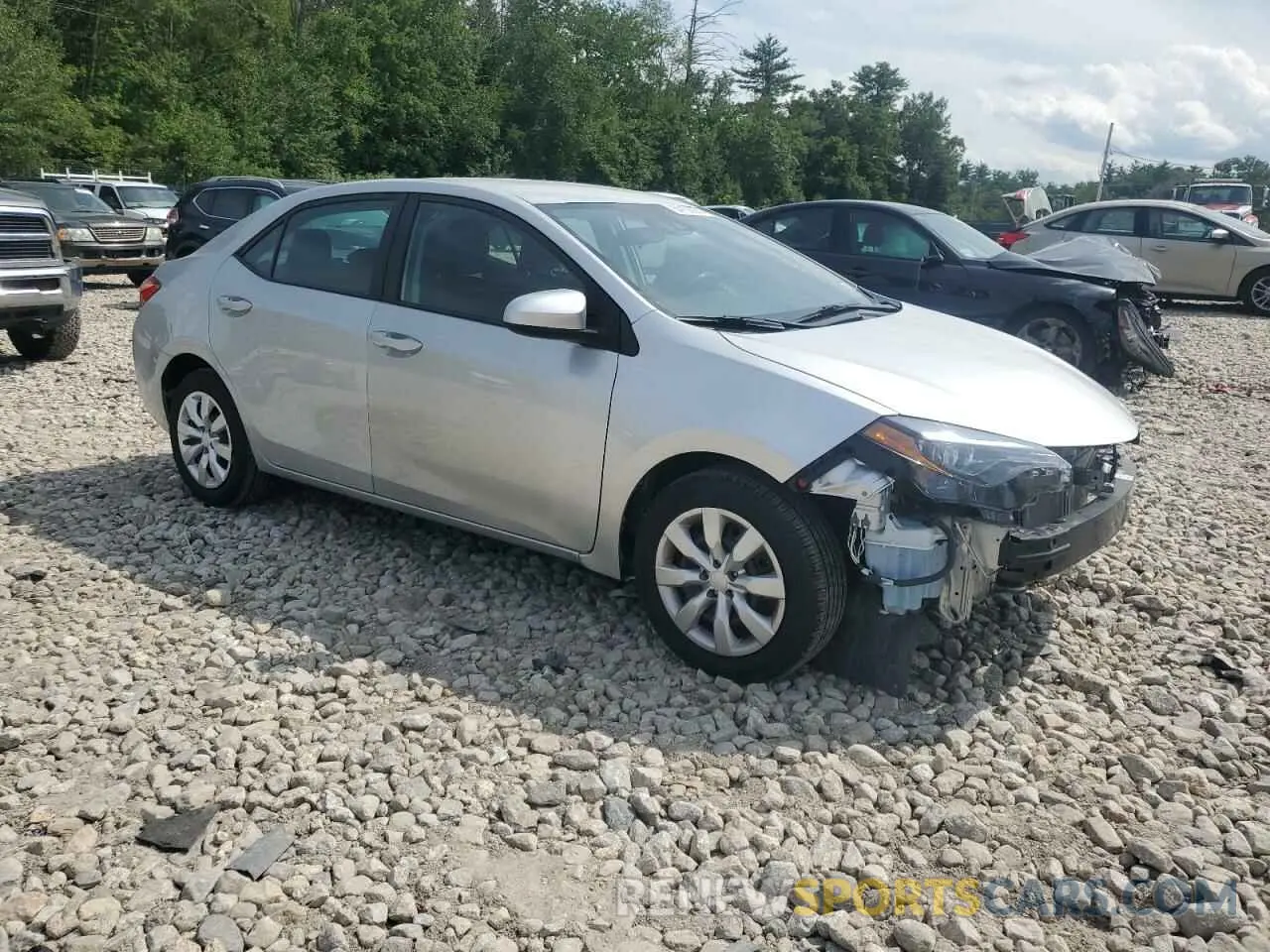 4 Photograph of a damaged car 2T1BURHE9KC239198 TOYOTA COROLLA 2019