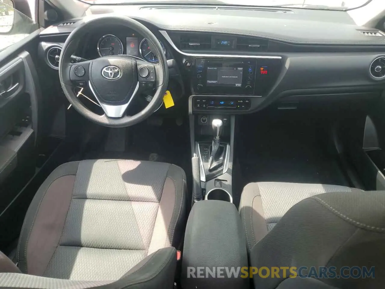 8 Photograph of a damaged car 2T1BURHE9KC239198 TOYOTA COROLLA 2019