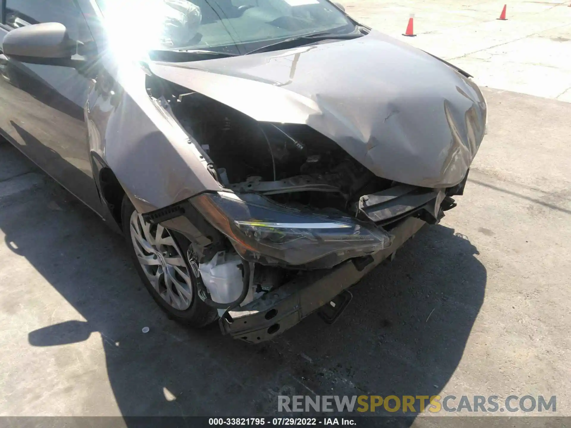 6 Photograph of a damaged car 2T1BURHE9KC239704 TOYOTA COROLLA 2019