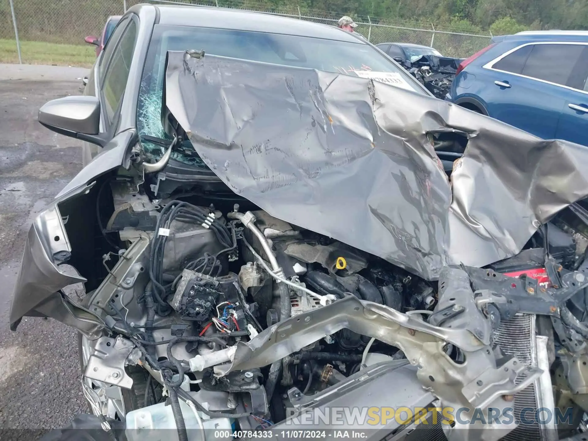 10 Photograph of a damaged car 2T1BURHE9KC241596 TOYOTA COROLLA 2019