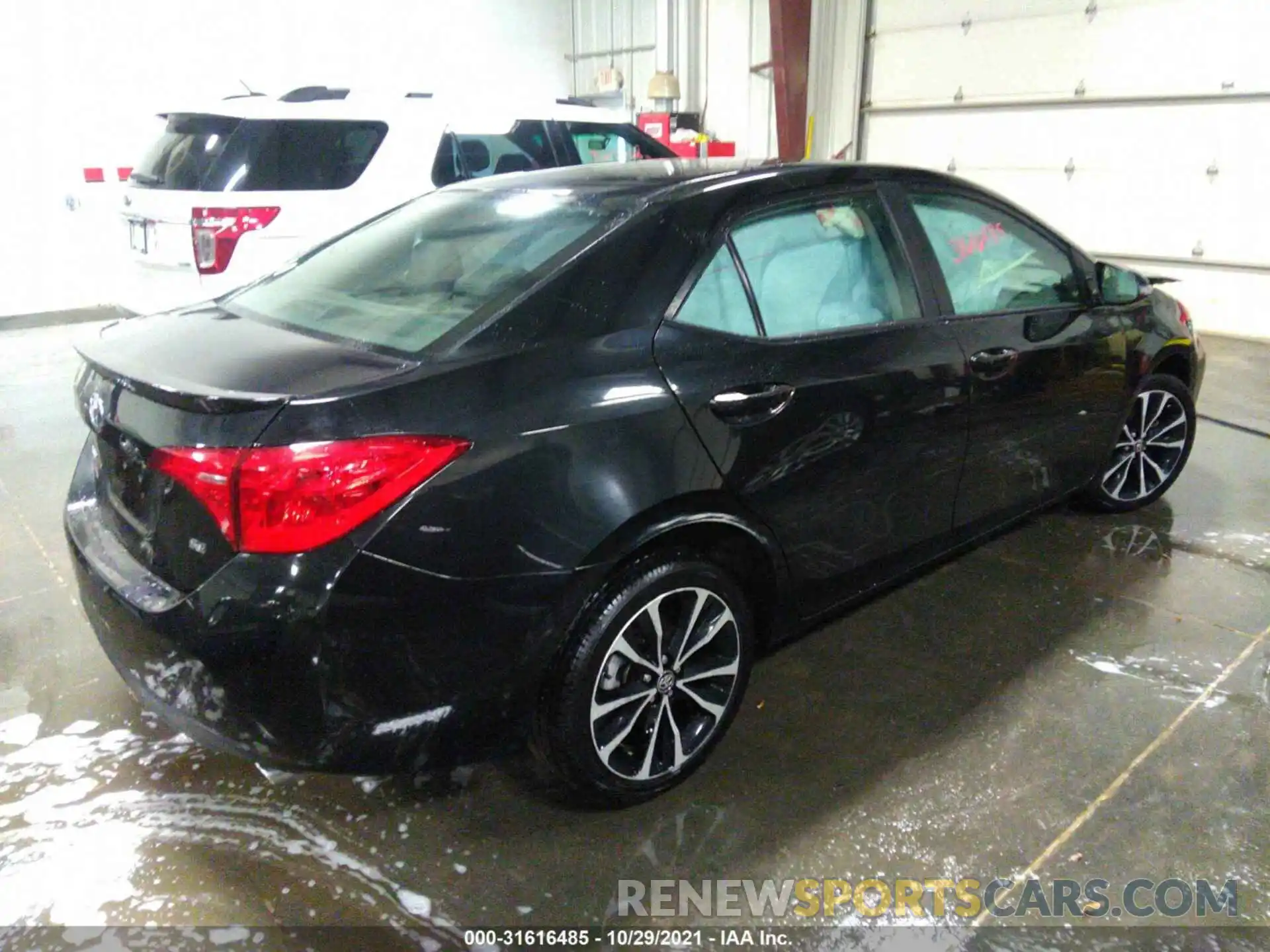 4 Photograph of a damaged car 2T1BURHE9KC241937 TOYOTA COROLLA 2019