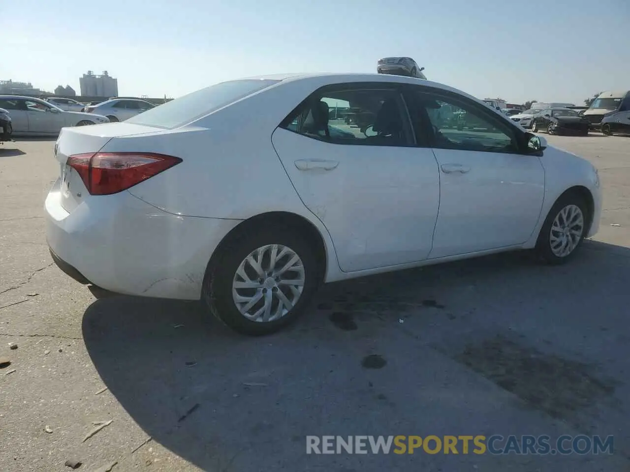 3 Photograph of a damaged car 2T1BURHE9KC242330 TOYOTA COROLLA 2019