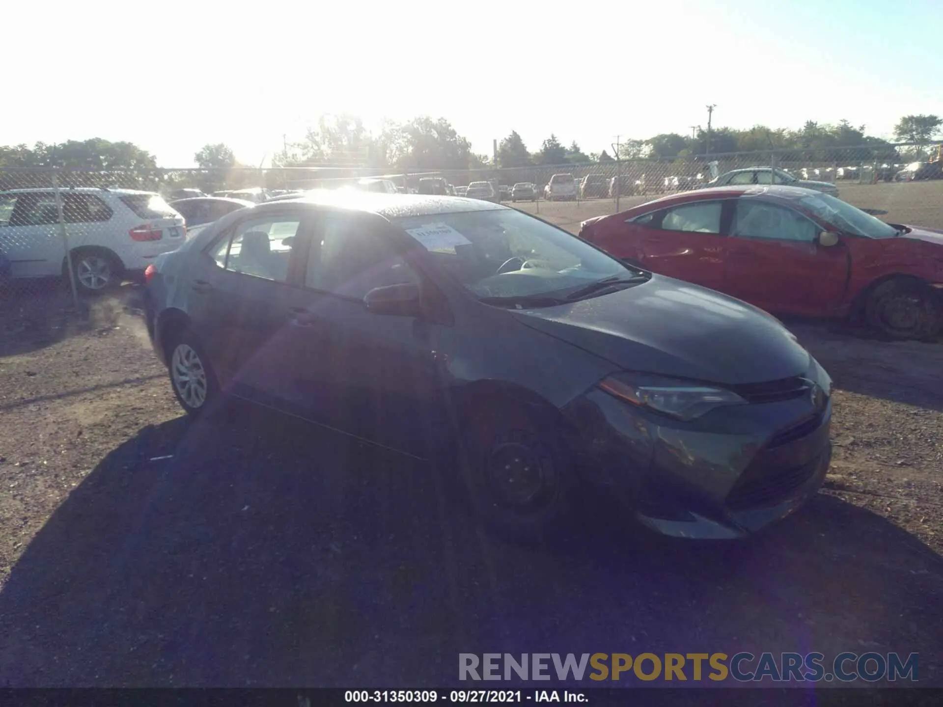 1 Photograph of a damaged car 2T1BURHE9KC242540 TOYOTA COROLLA 2019