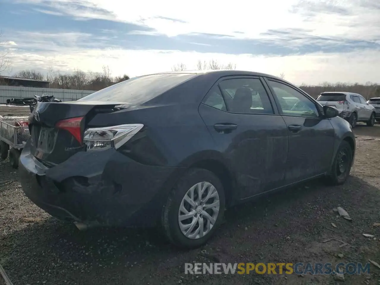 3 Photograph of a damaged car 2T1BURHE9KC245695 TOYOTA COROLLA 2019