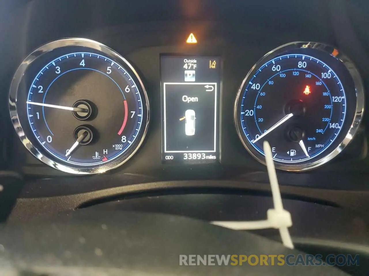 9 Photograph of a damaged car 2T1BURHE9KC245809 TOYOTA COROLLA 2019