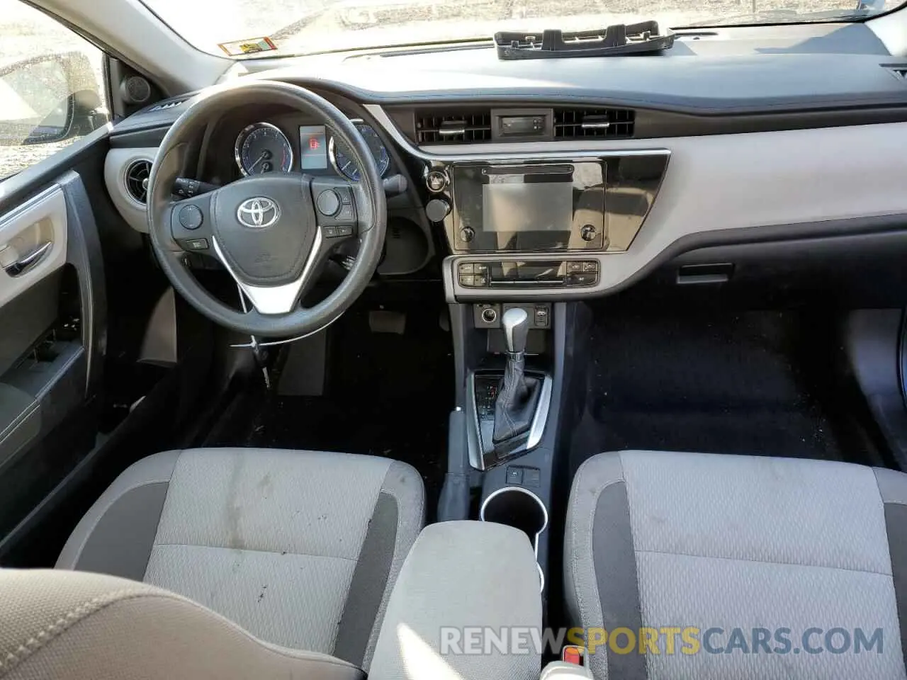 8 Photograph of a damaged car 2T1BURHEXKC128675 TOYOTA COROLLA 2019