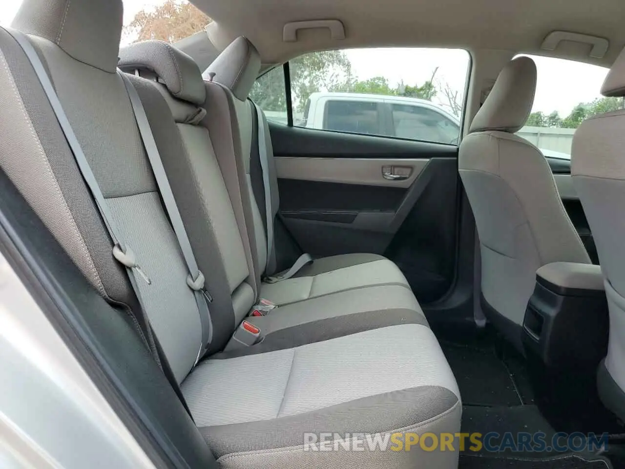 10 Photograph of a damaged car 2T1BURHEXKC135738 TOYOTA COROLLA 2019