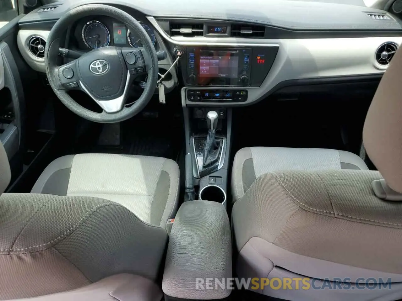 8 Photograph of a damaged car 2T1BURHEXKC135738 TOYOTA COROLLA 2019