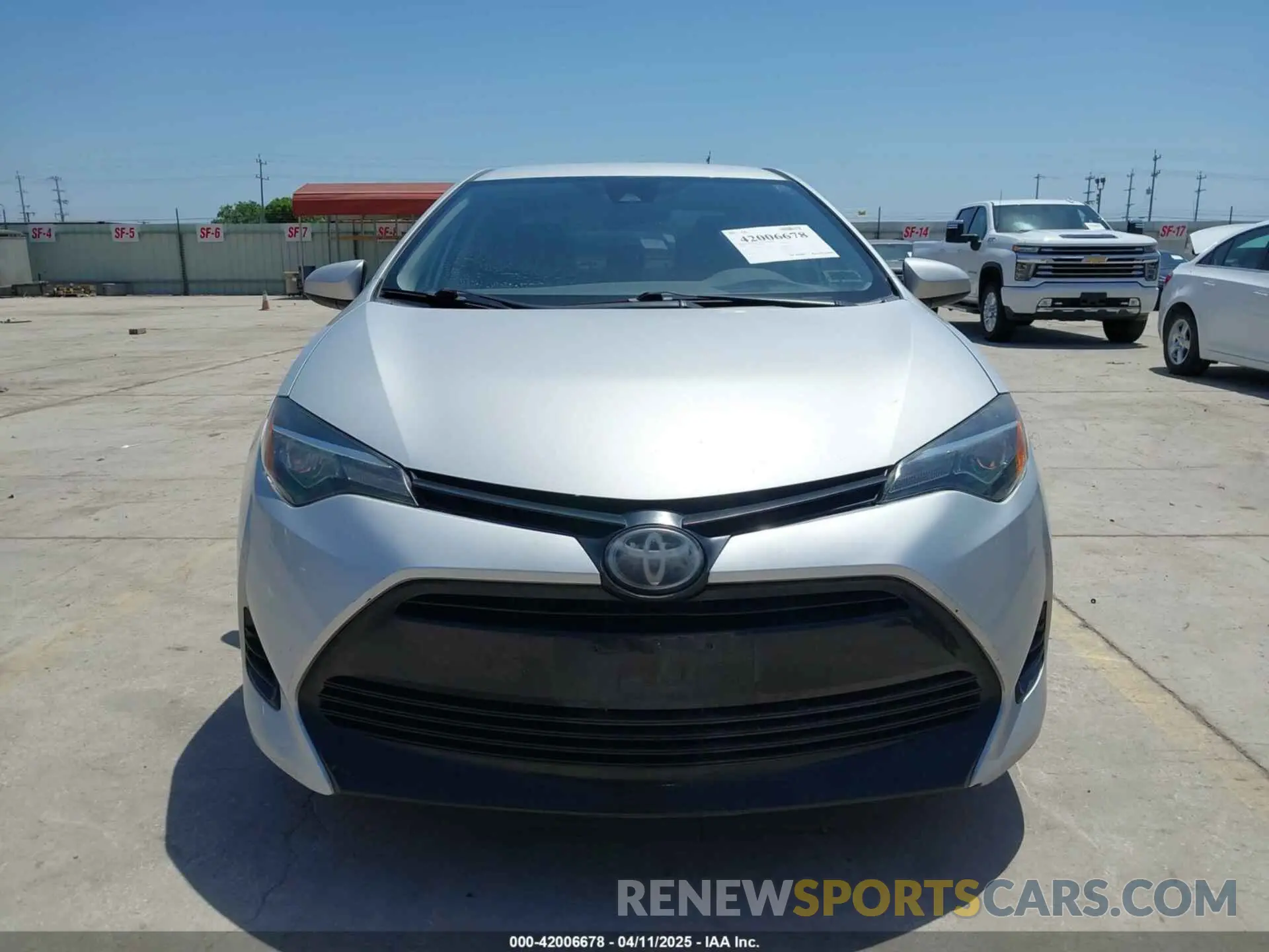12 Photograph of a damaged car 2T1BURHEXKC137649 TOYOTA COROLLA 2019