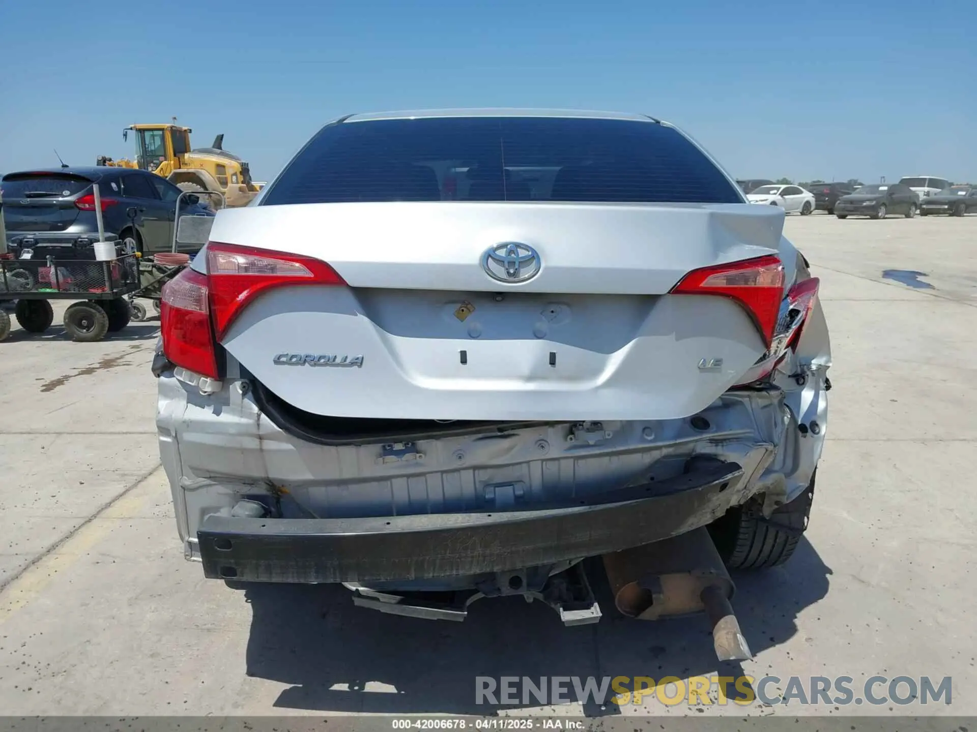 16 Photograph of a damaged car 2T1BURHEXKC137649 TOYOTA COROLLA 2019