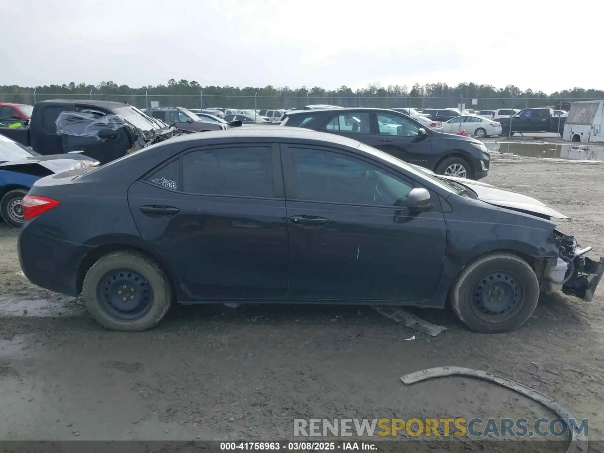13 Photograph of a damaged car 2T1BURHEXKC138753 TOYOTA COROLLA 2019