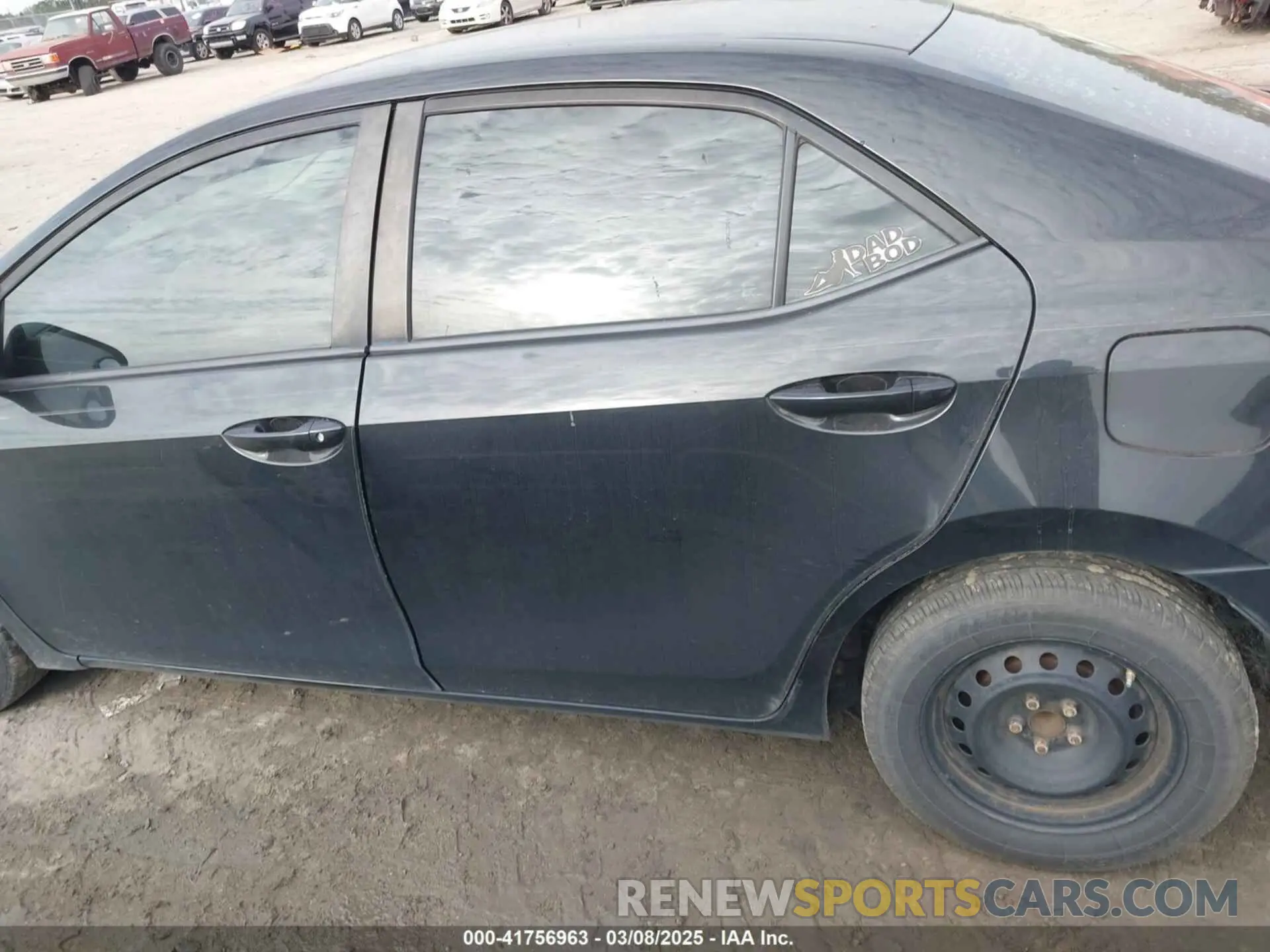 14 Photograph of a damaged car 2T1BURHEXKC138753 TOYOTA COROLLA 2019