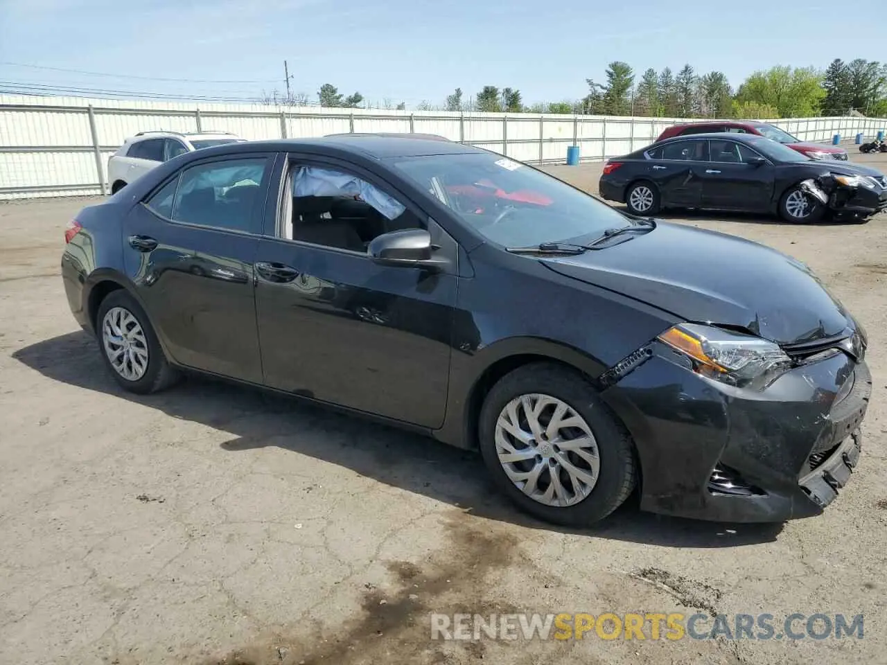 4 Photograph of a damaged car 2T1BURHEXKC141300 TOYOTA COROLLA 2019