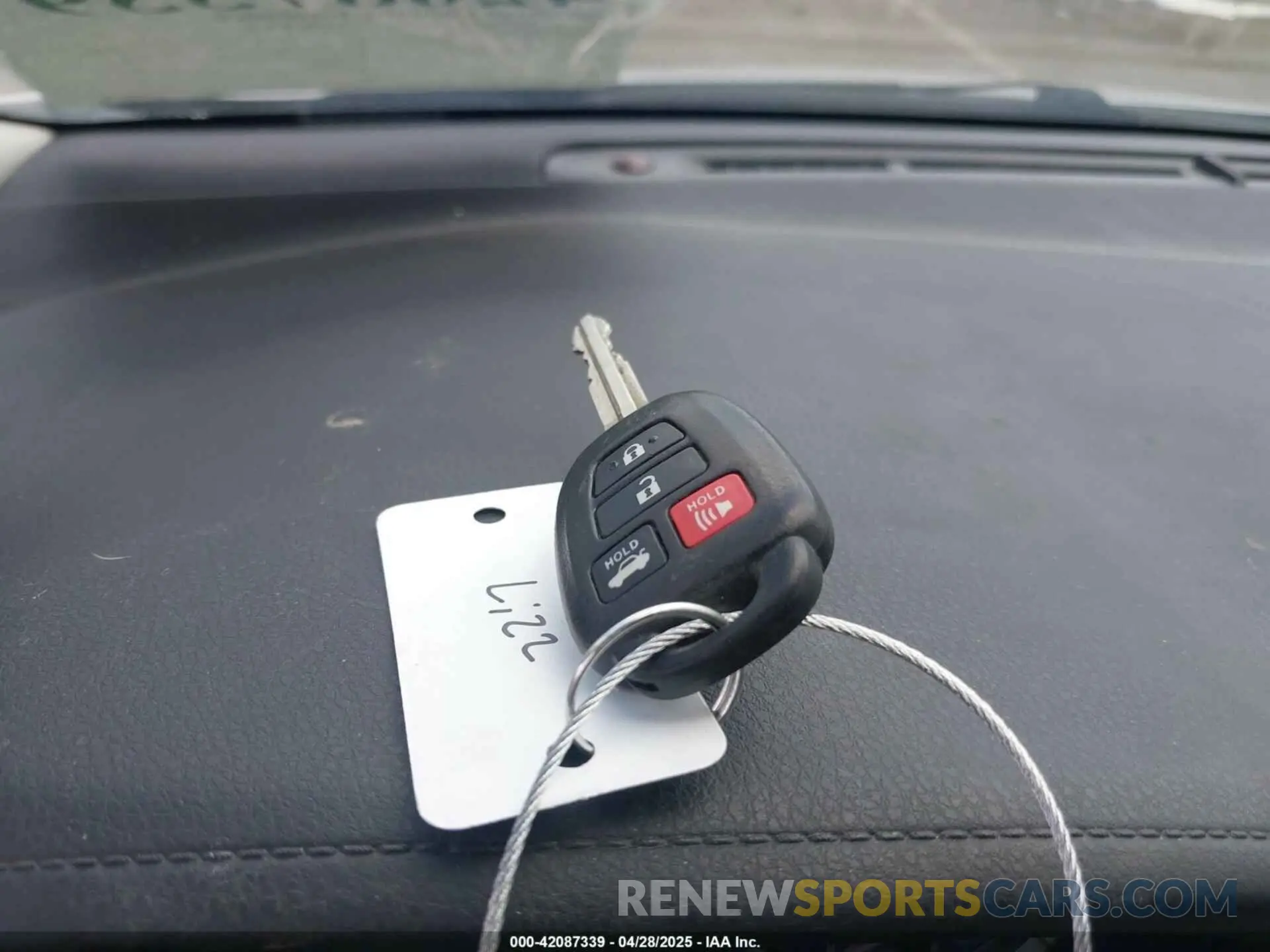 11 Photograph of a damaged car 2T1BURHEXKC143368 TOYOTA COROLLA 2019