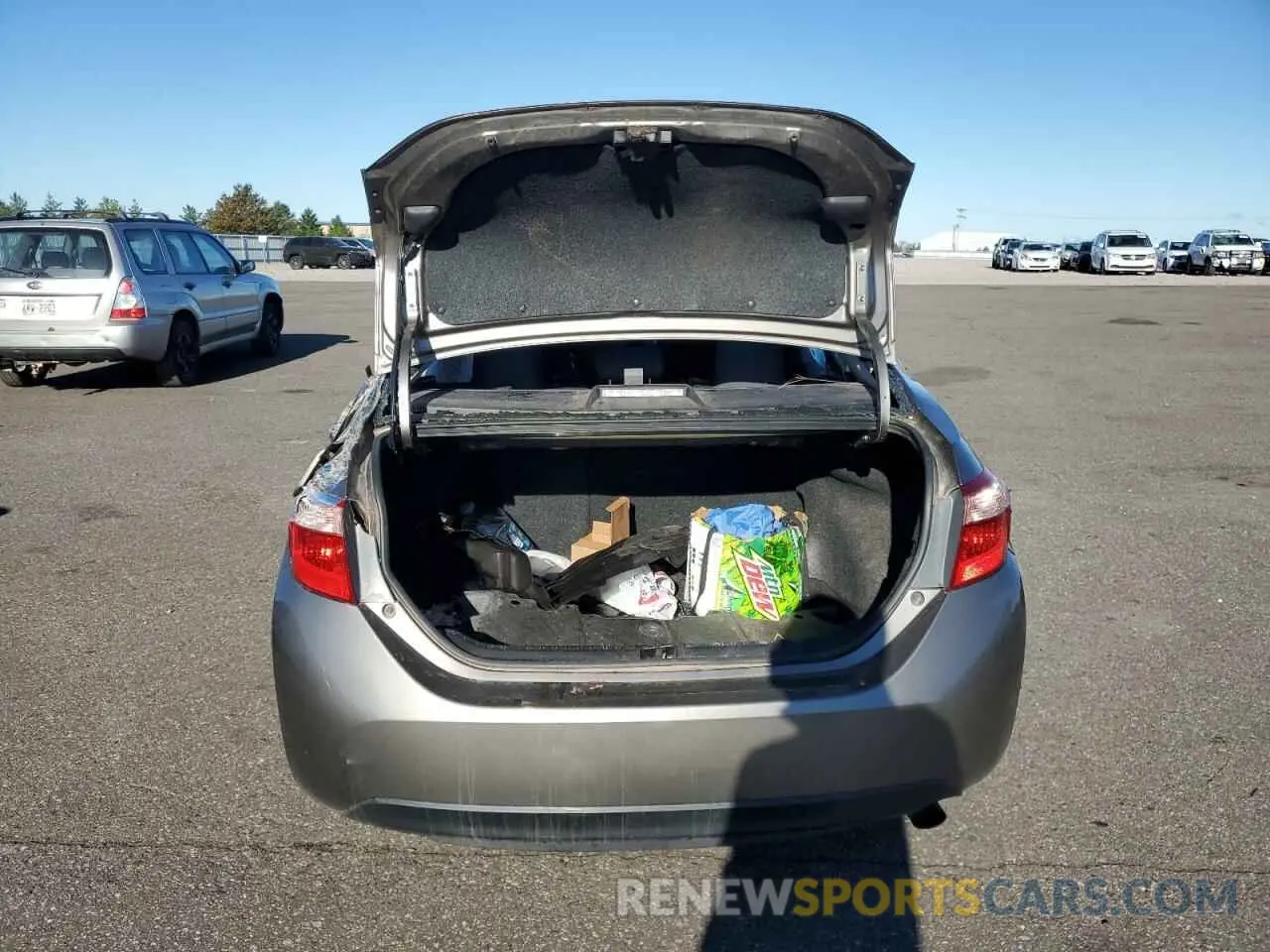 6 Photograph of a damaged car 2T1BURHEXKC143404 TOYOTA COROLLA 2019