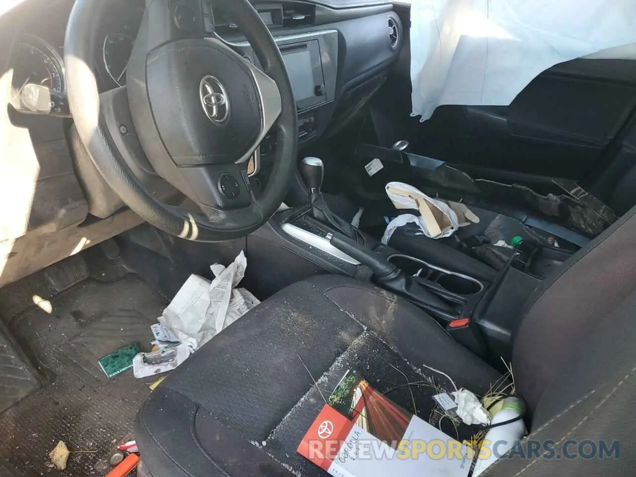 8 Photograph of a damaged car 2T1BURHEXKC143404 TOYOTA COROLLA 2019