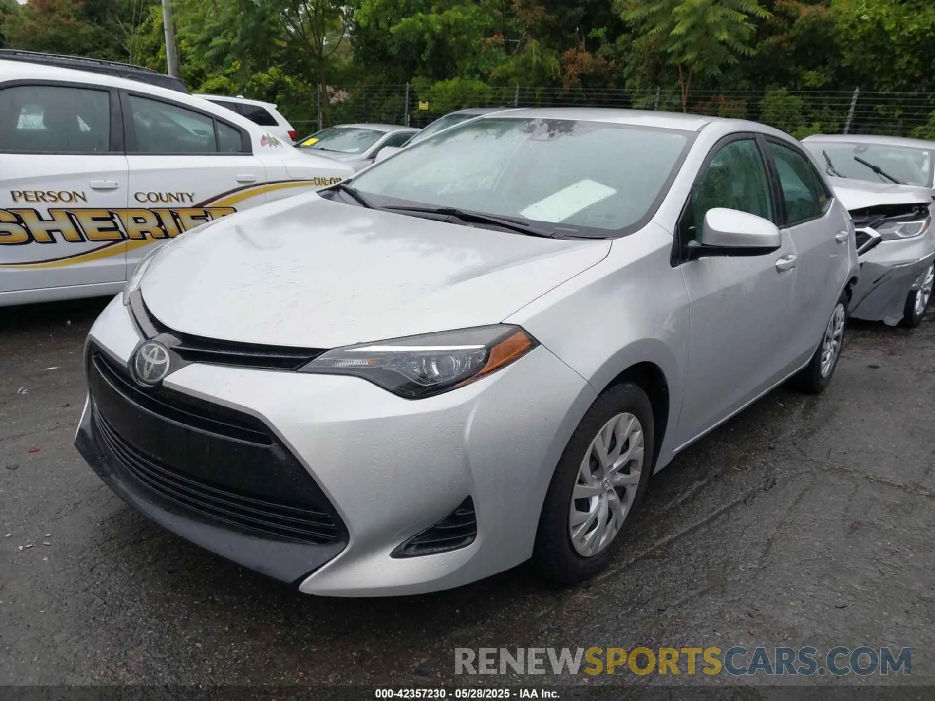 2 Photograph of a damaged car 2T1BURHEXKC143757 TOYOTA COROLLA 2019
