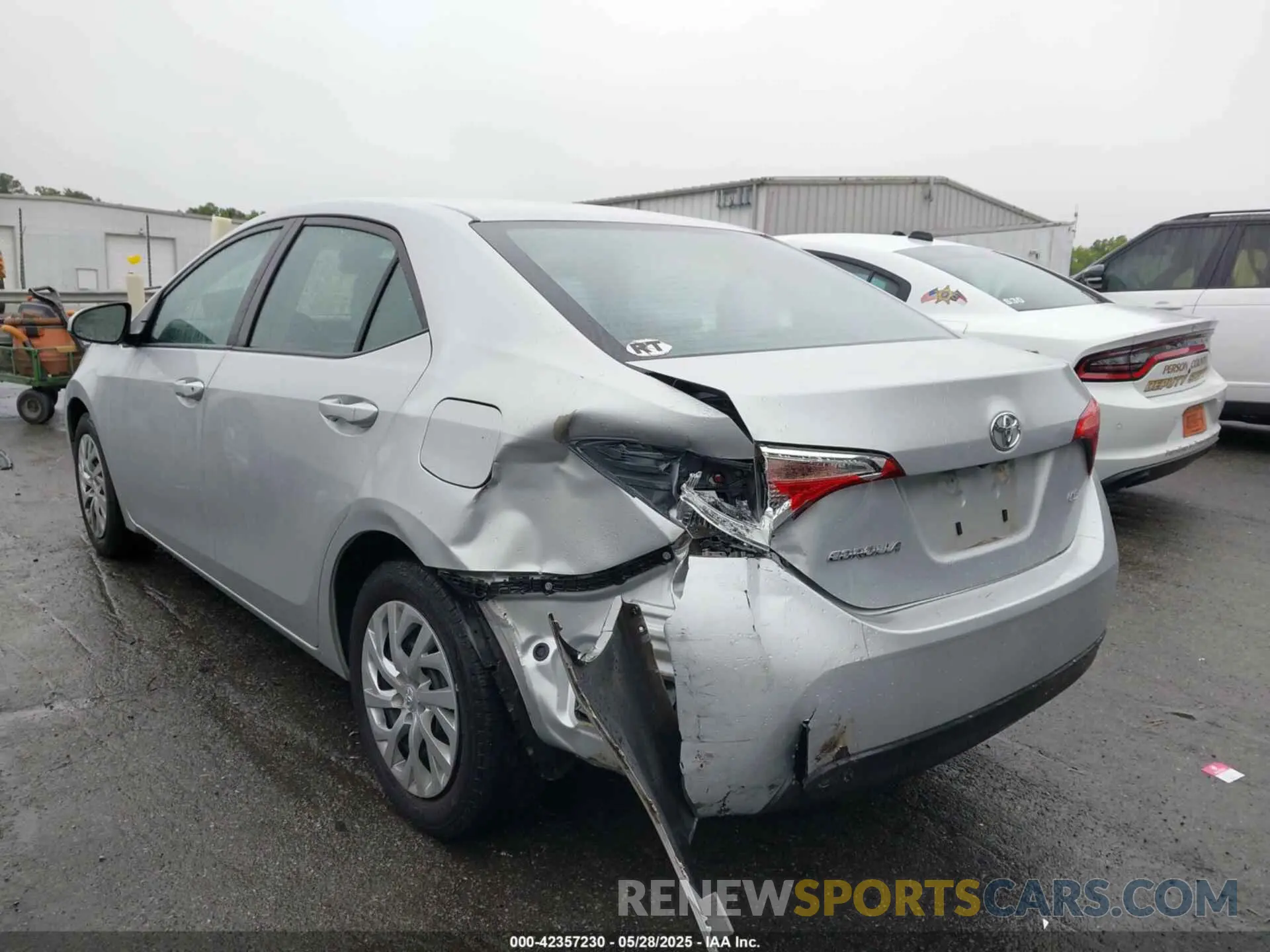3 Photograph of a damaged car 2T1BURHEXKC143757 TOYOTA COROLLA 2019
