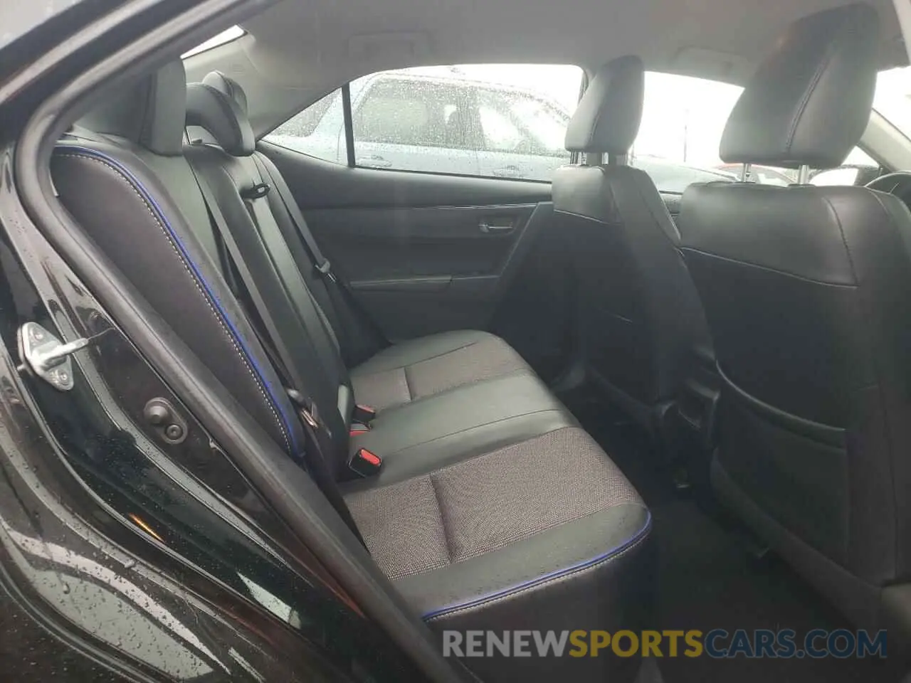 10 Photograph of a damaged car 2T1BURHEXKC144729 TOYOTA COROLLA 2019