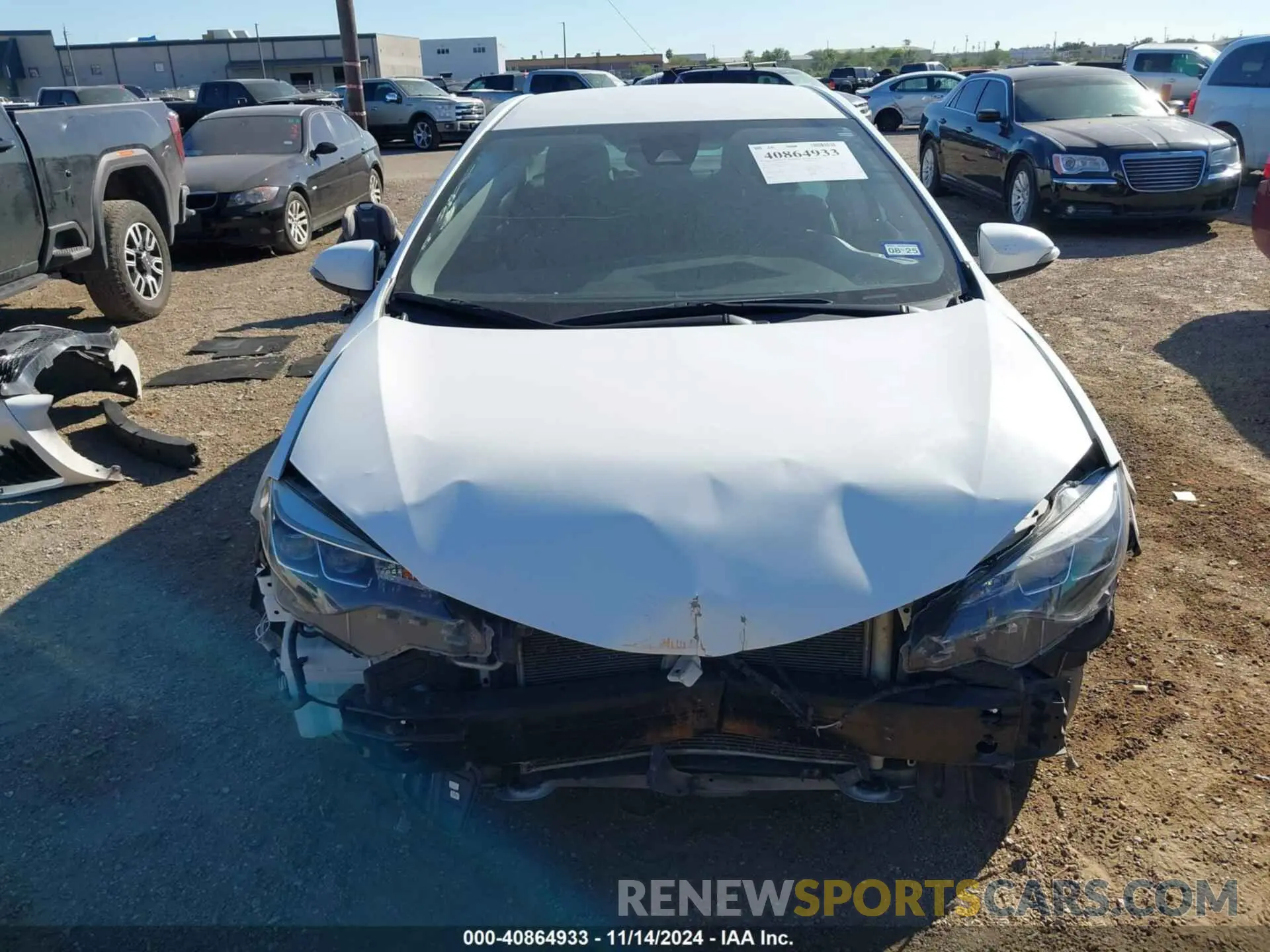 11 Photograph of a damaged car 2T1BURHEXKC150627 TOYOTA COROLLA 2019