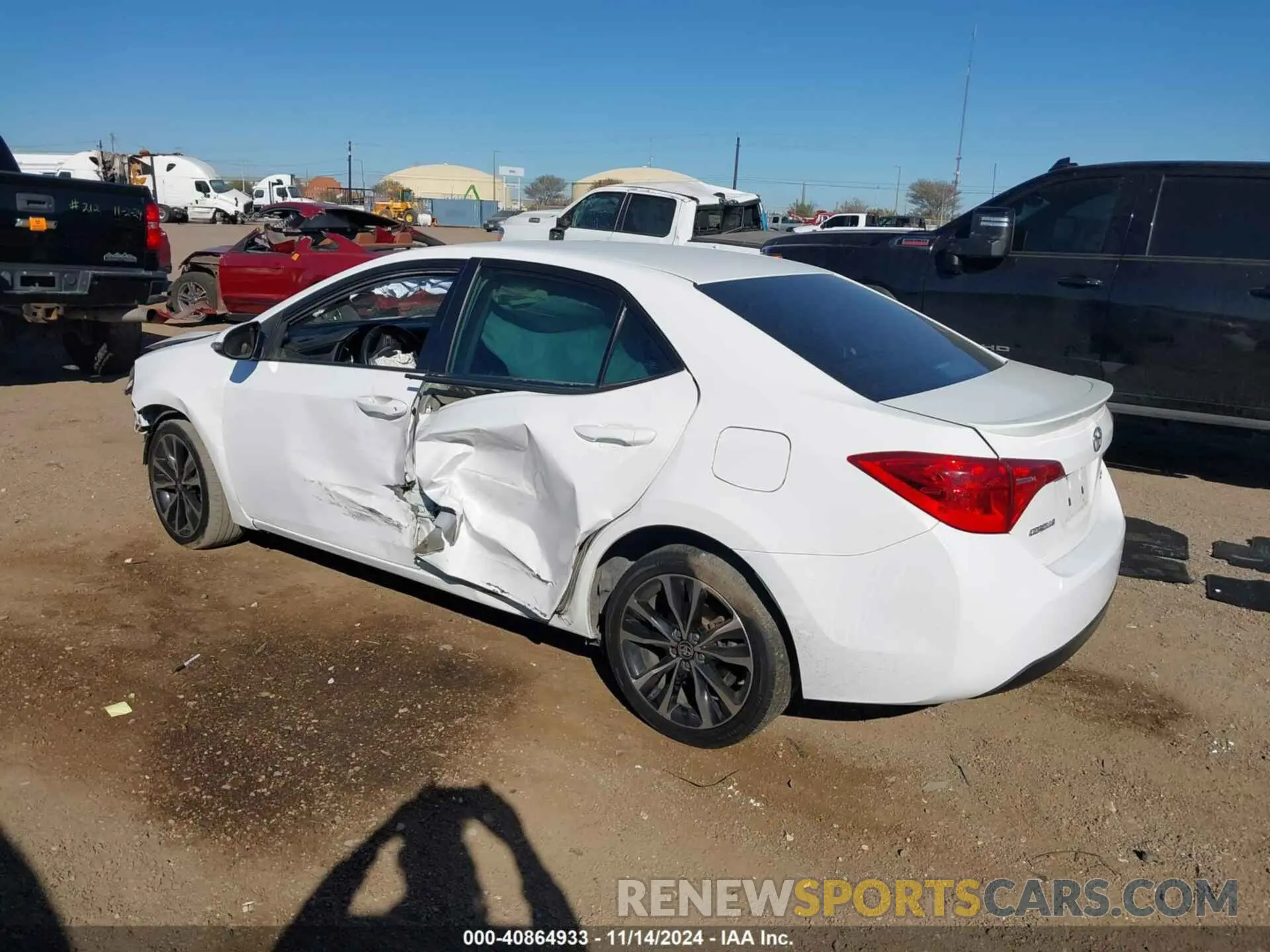 3 Photograph of a damaged car 2T1BURHEXKC150627 TOYOTA COROLLA 2019