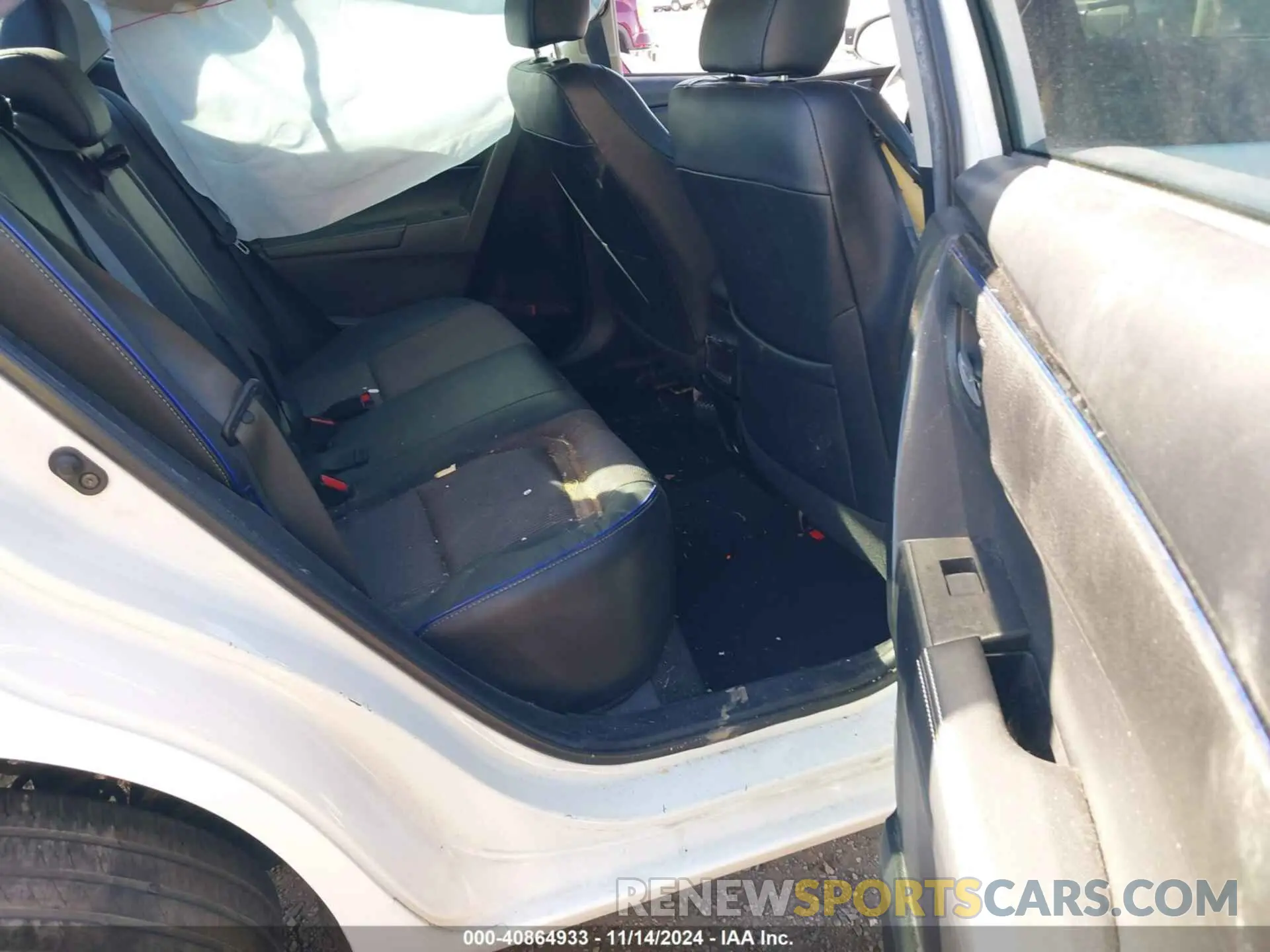8 Photograph of a damaged car 2T1BURHEXKC150627 TOYOTA COROLLA 2019