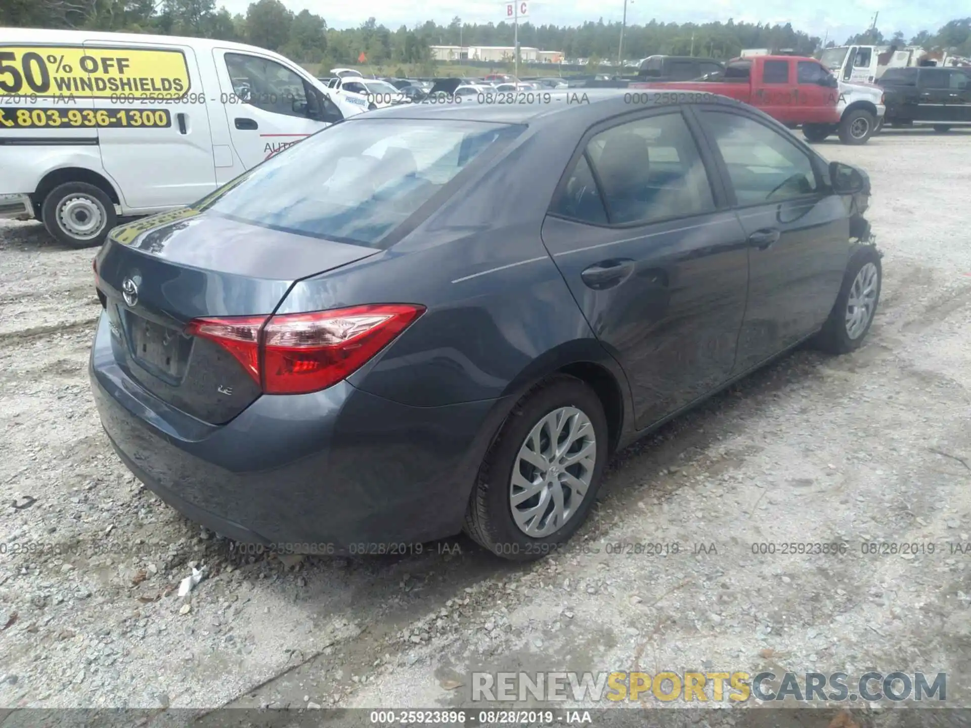 4 Photograph of a damaged car 2T1BURHEXKC152801 TOYOTA COROLLA 2019