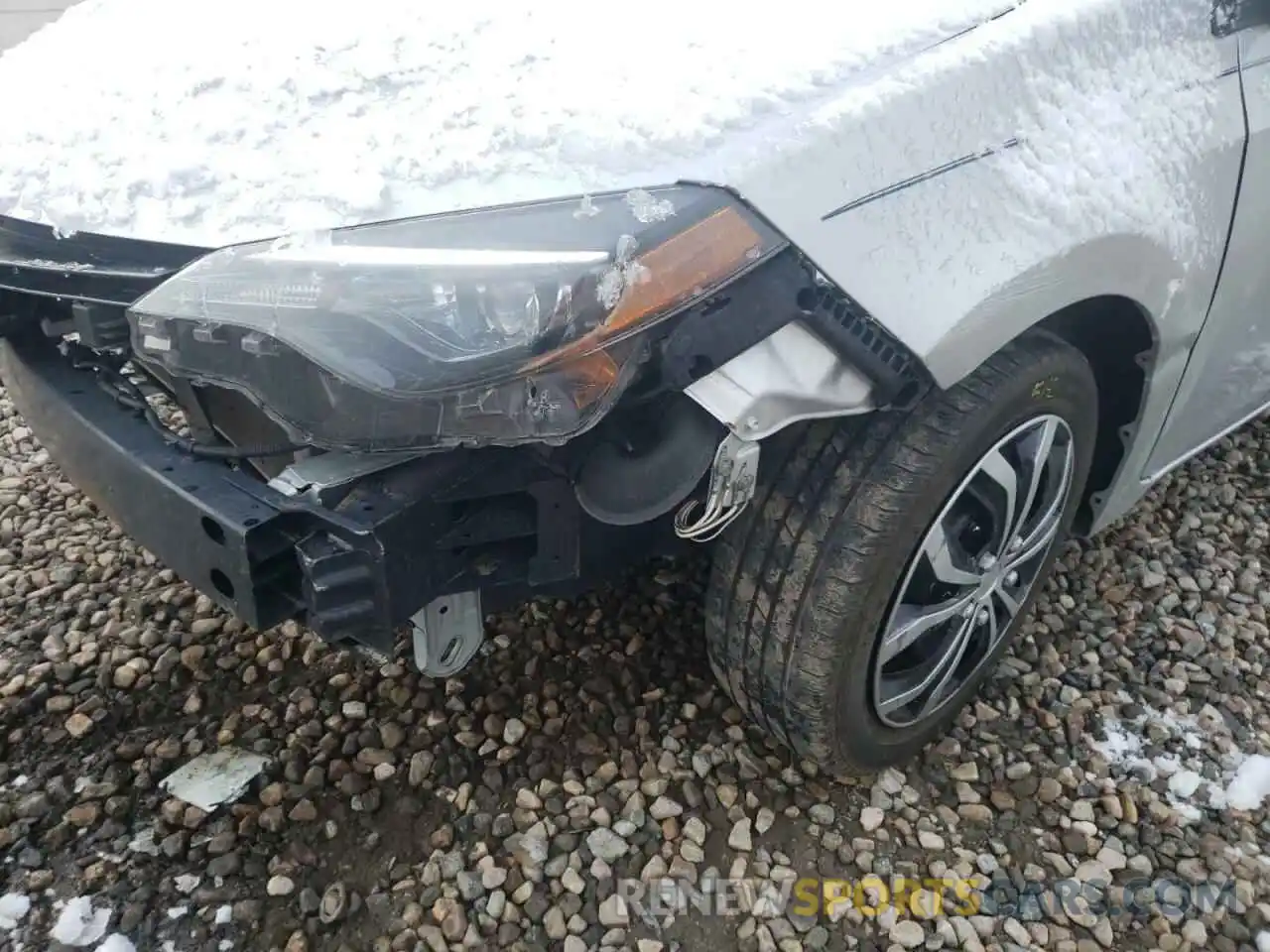 9 Photograph of a damaged car 2T1BURHEXKC154208 TOYOTA COROLLA 2019