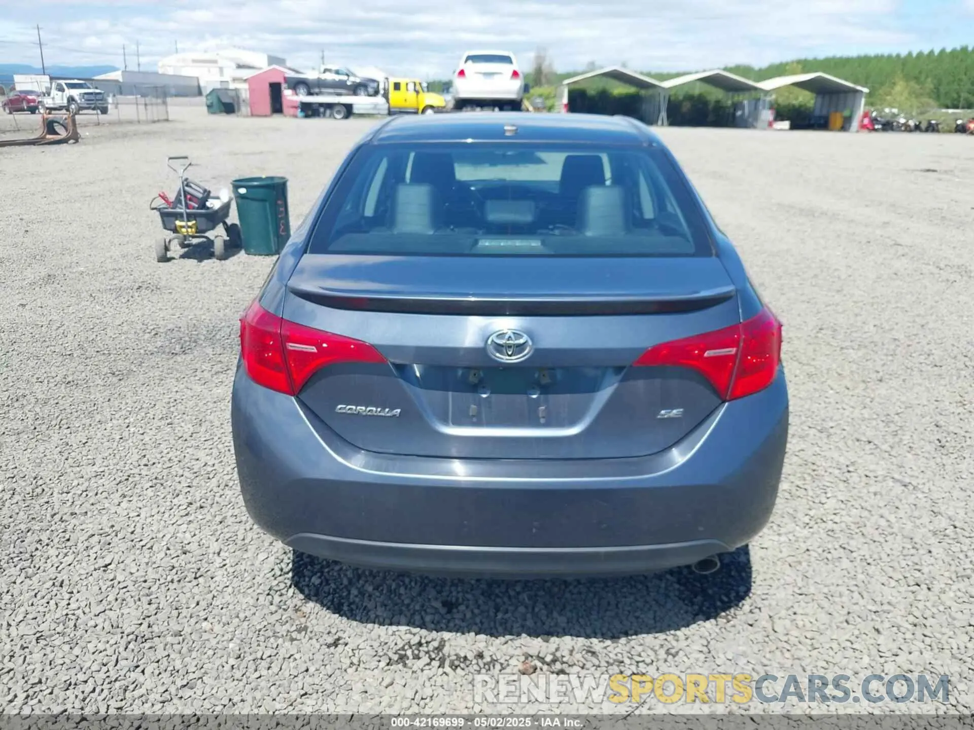 17 Photograph of a damaged car 2T1BURHEXKC157514 TOYOTA COROLLA 2019