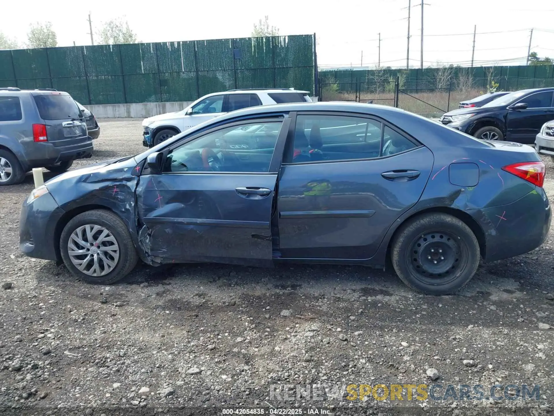 14 Photograph of a damaged car 2T1BURHEXKC161921 TOYOTA COROLLA 2019