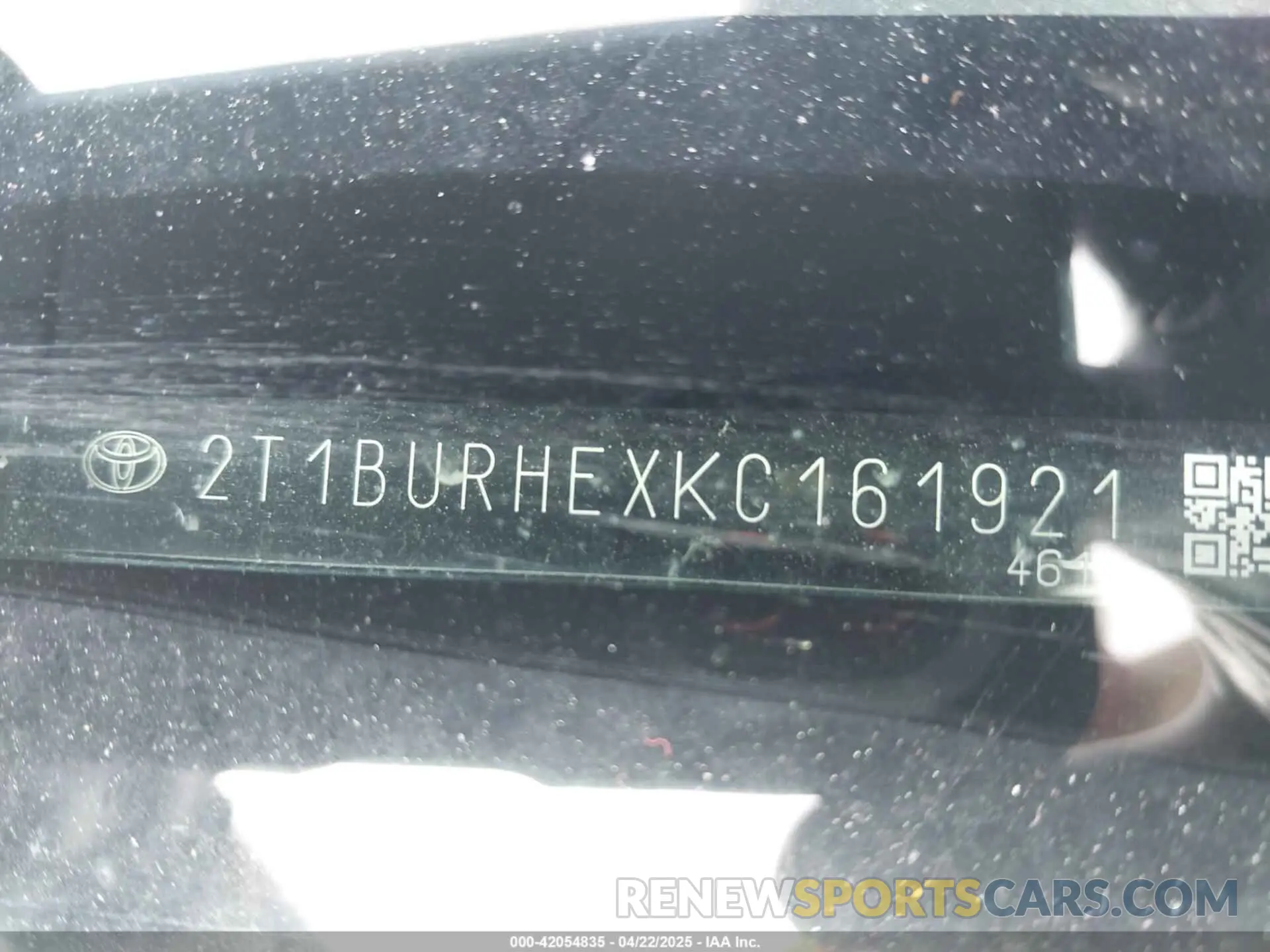 17 Photograph of a damaged car 2T1BURHEXKC161921 TOYOTA COROLLA 2019