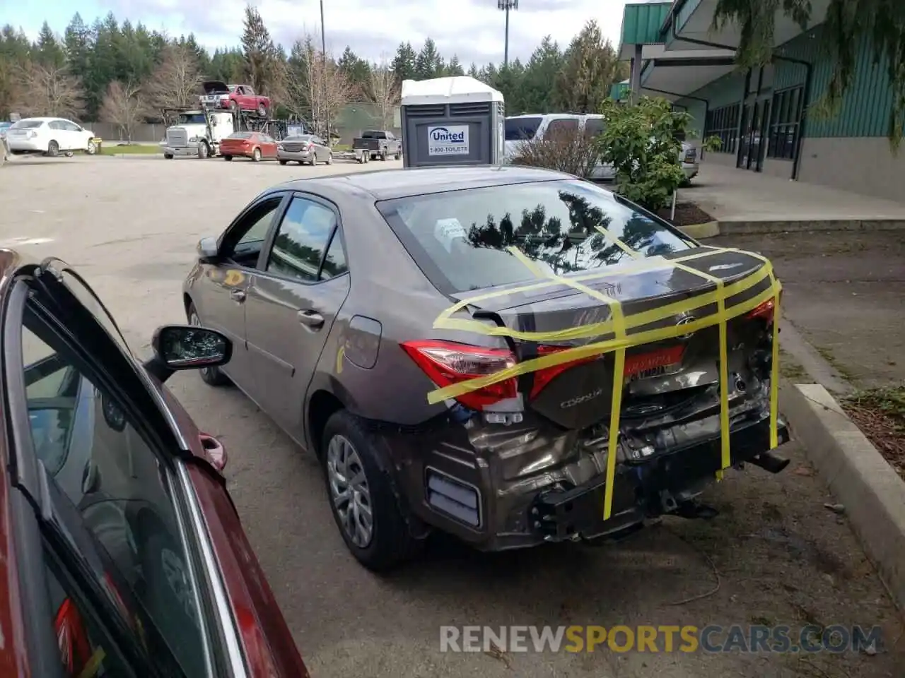 3 Photograph of a damaged car 2T1BURHEXKC170764 TOYOTA COROLLA 2019