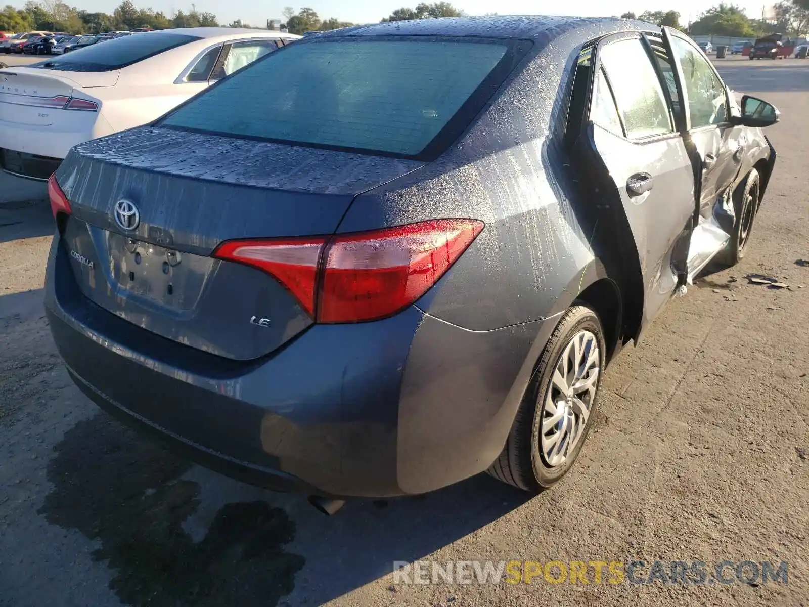 4 Photograph of a damaged car 2T1BURHEXKC172840 TOYOTA COROLLA 2019