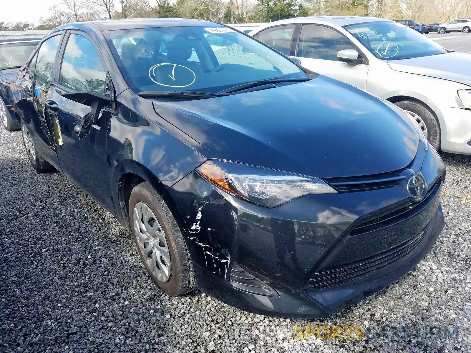 1 Photograph of a damaged car 2T1BURHEXKC180565 TOYOTA COROLLA 2019