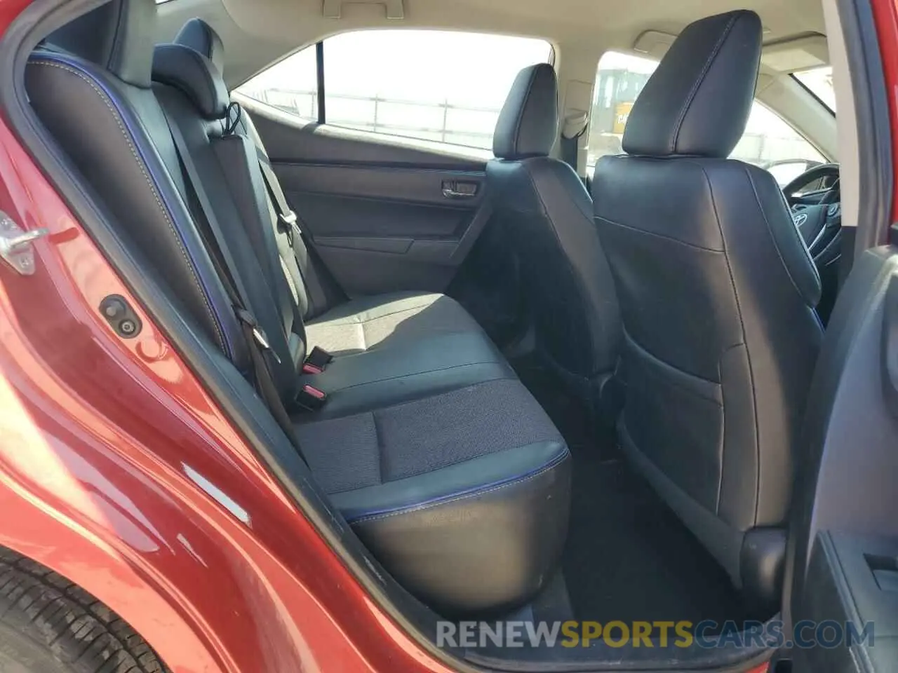 10 Photograph of a damaged car 2T1BURHEXKC191470 TOYOTA COROLLA 2019