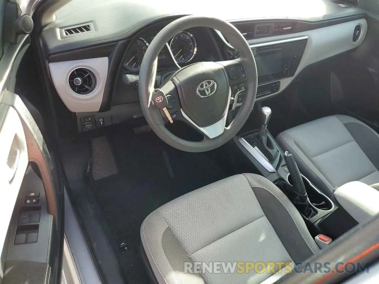 8 Photograph of a damaged car 2T1BURHEXKC191579 TOYOTA COROLLA 2019