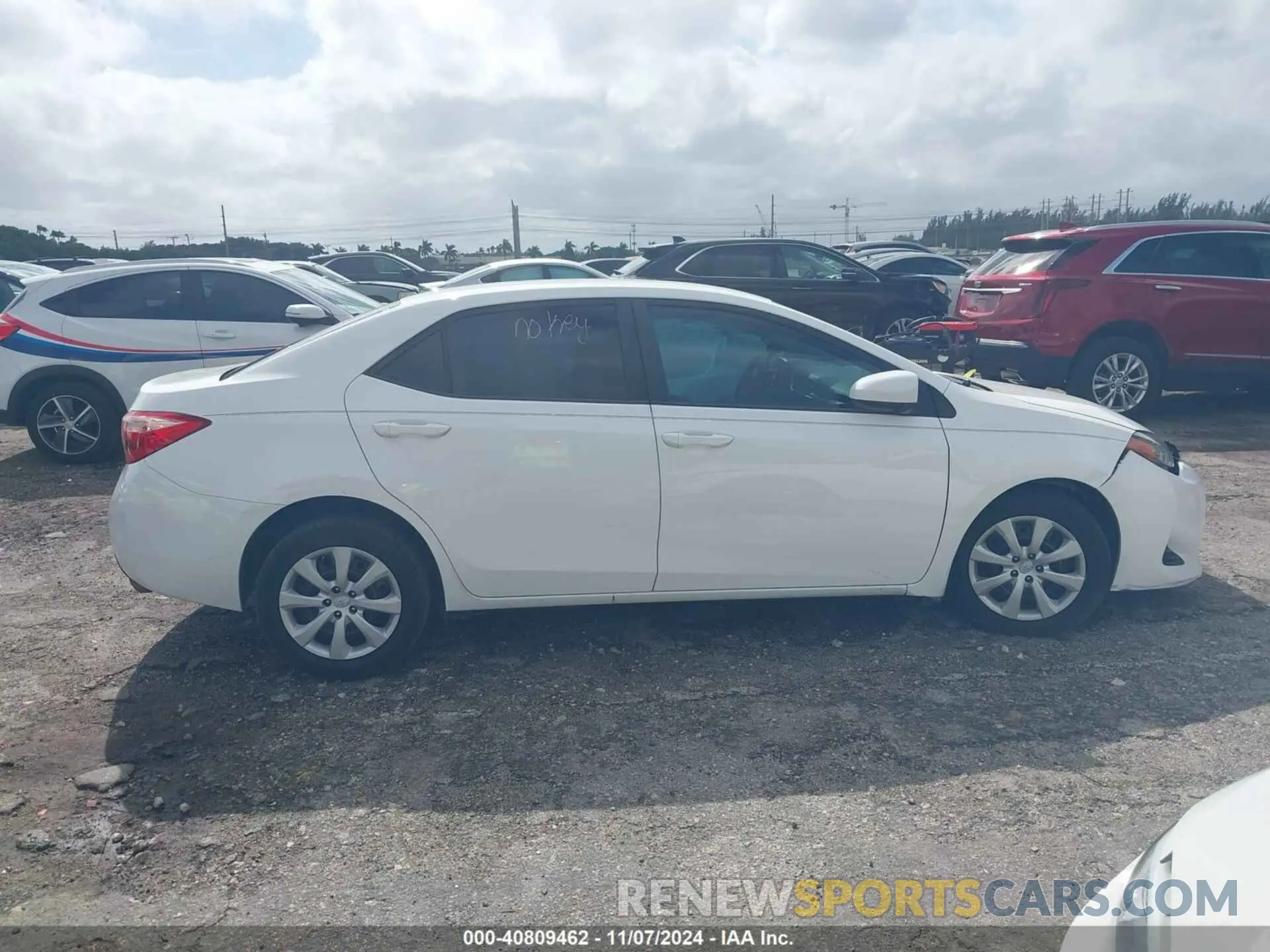 13 Photograph of a damaged car 2T1BURHEXKC192408 TOYOTA COROLLA 2019