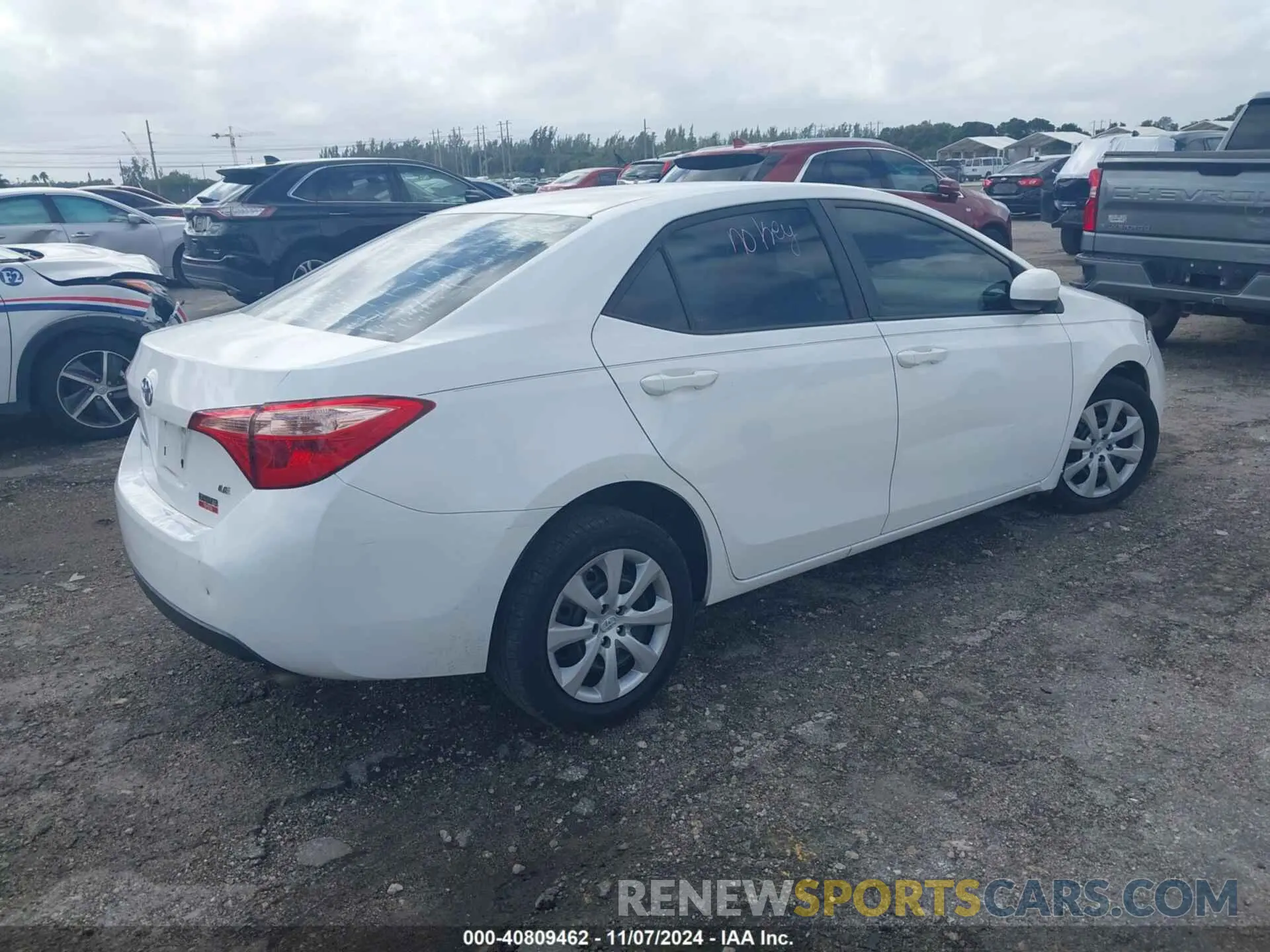 4 Photograph of a damaged car 2T1BURHEXKC192408 TOYOTA COROLLA 2019