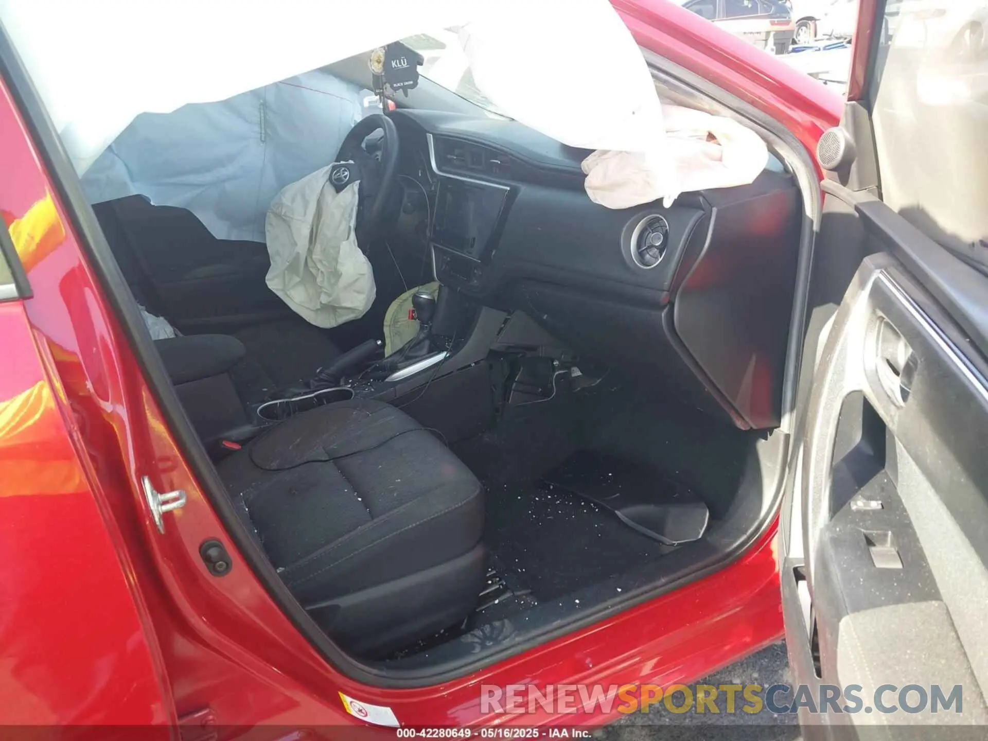 5 Photograph of a damaged car 2T1BURHEXKC192487 TOYOTA COROLLA 2019